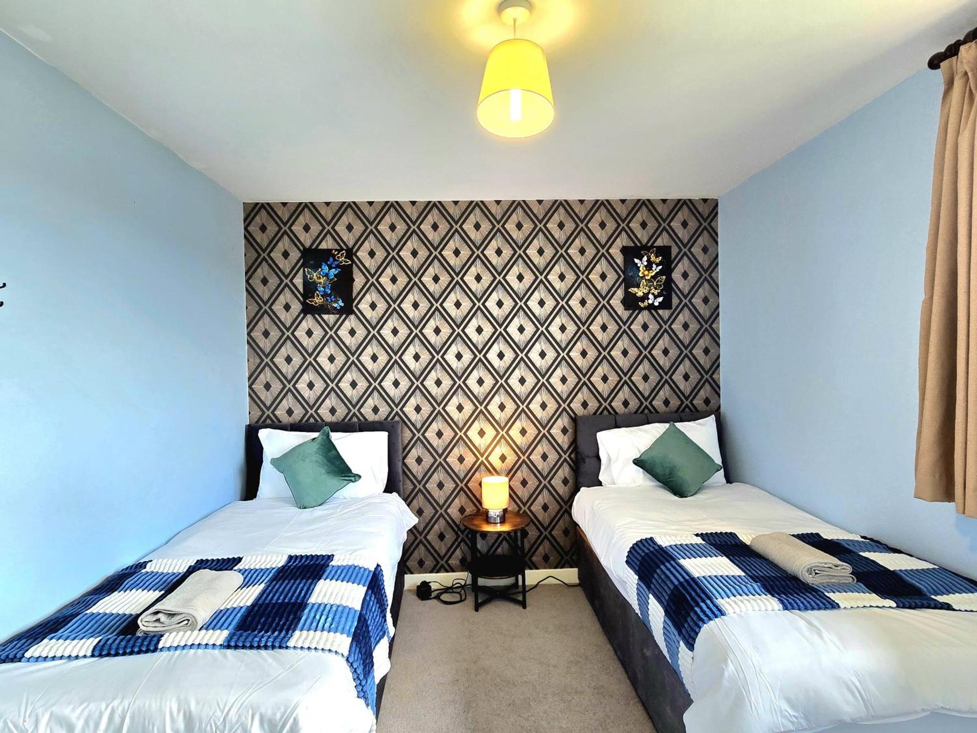 Appartement Spectacular 3Br 2Bath Rooftop Sky-Views With Parking Londen