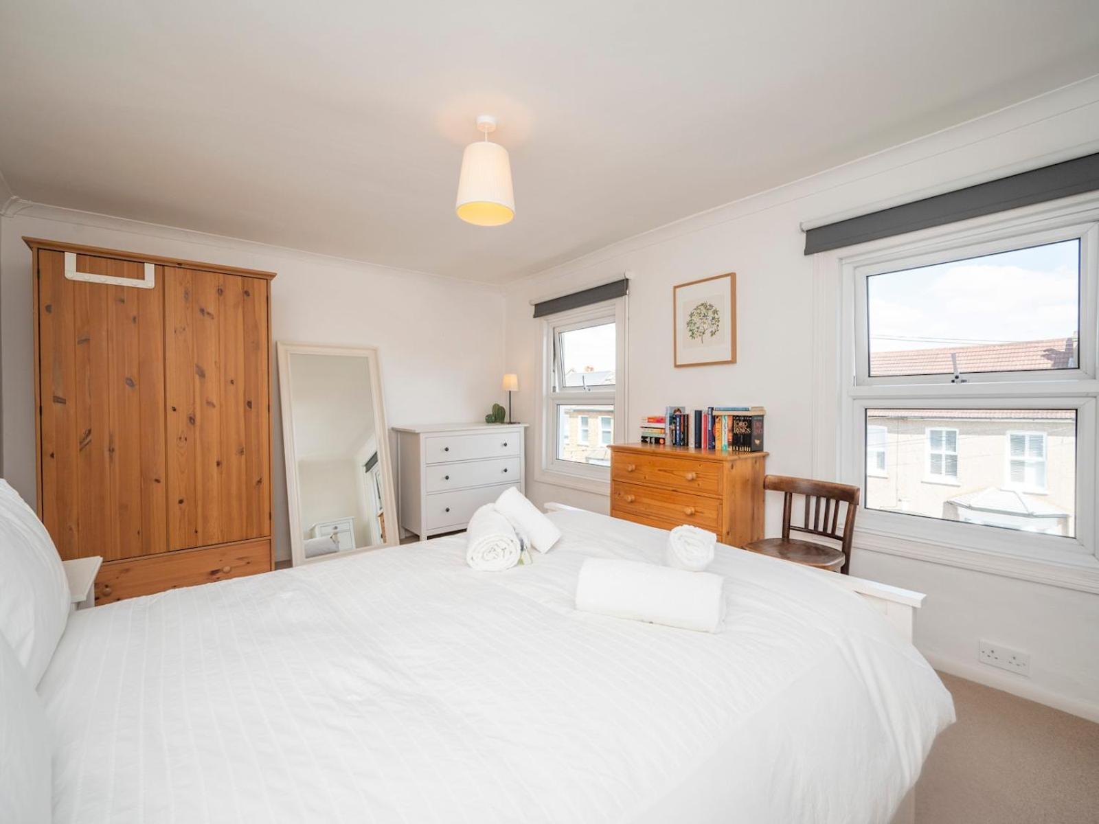 Holiday home Pass The Keys Stylishly Designed Townhouse - Garden Oasis London