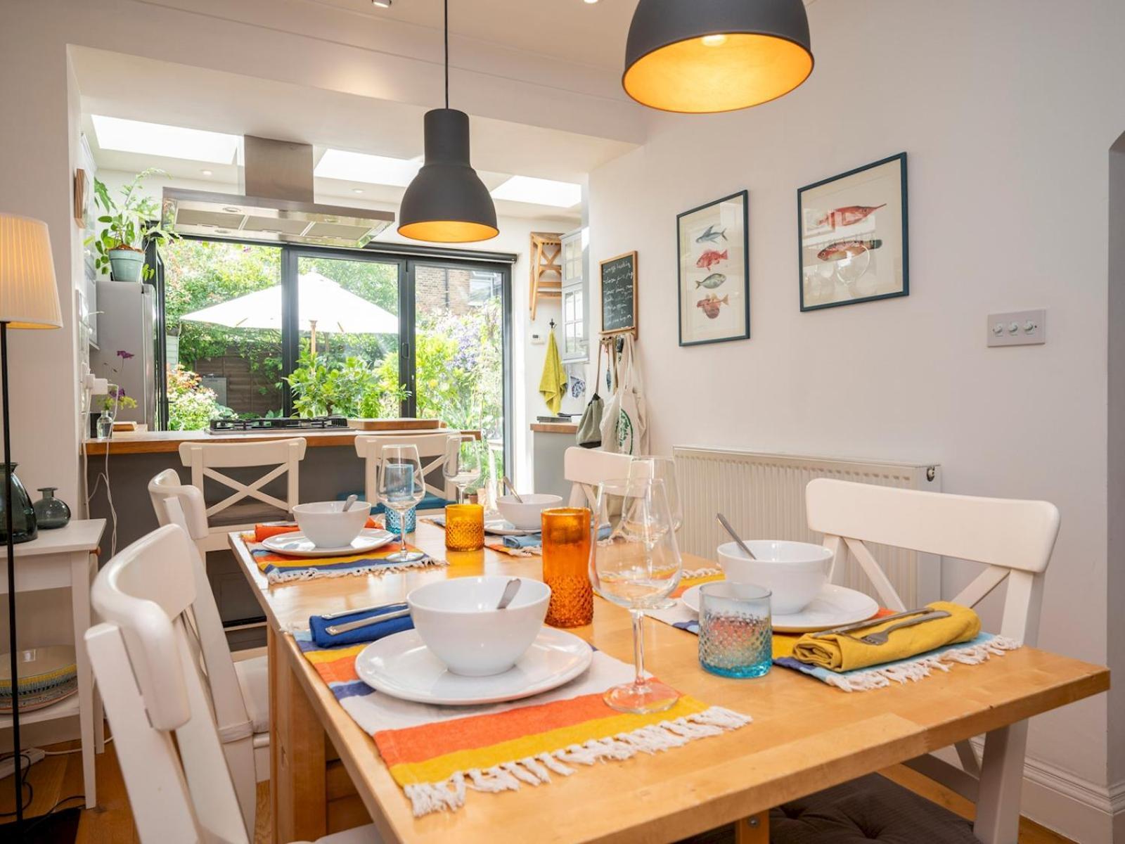 Holiday home Pass The Keys Stylishly Designed Townhouse - Garden Oasis London