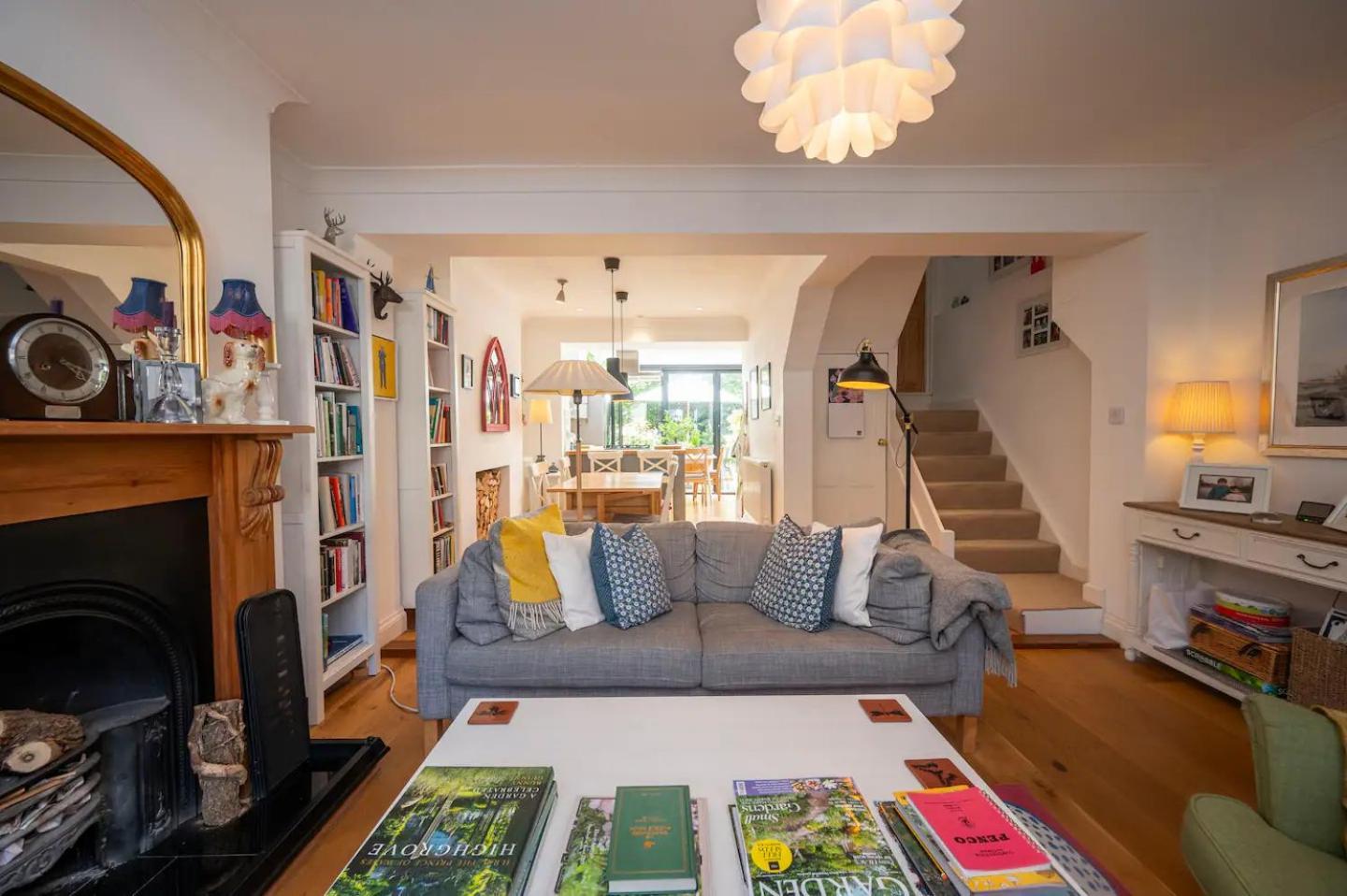 Pass The Keys Stylishly Designed Townhouse - Garden Oasis London