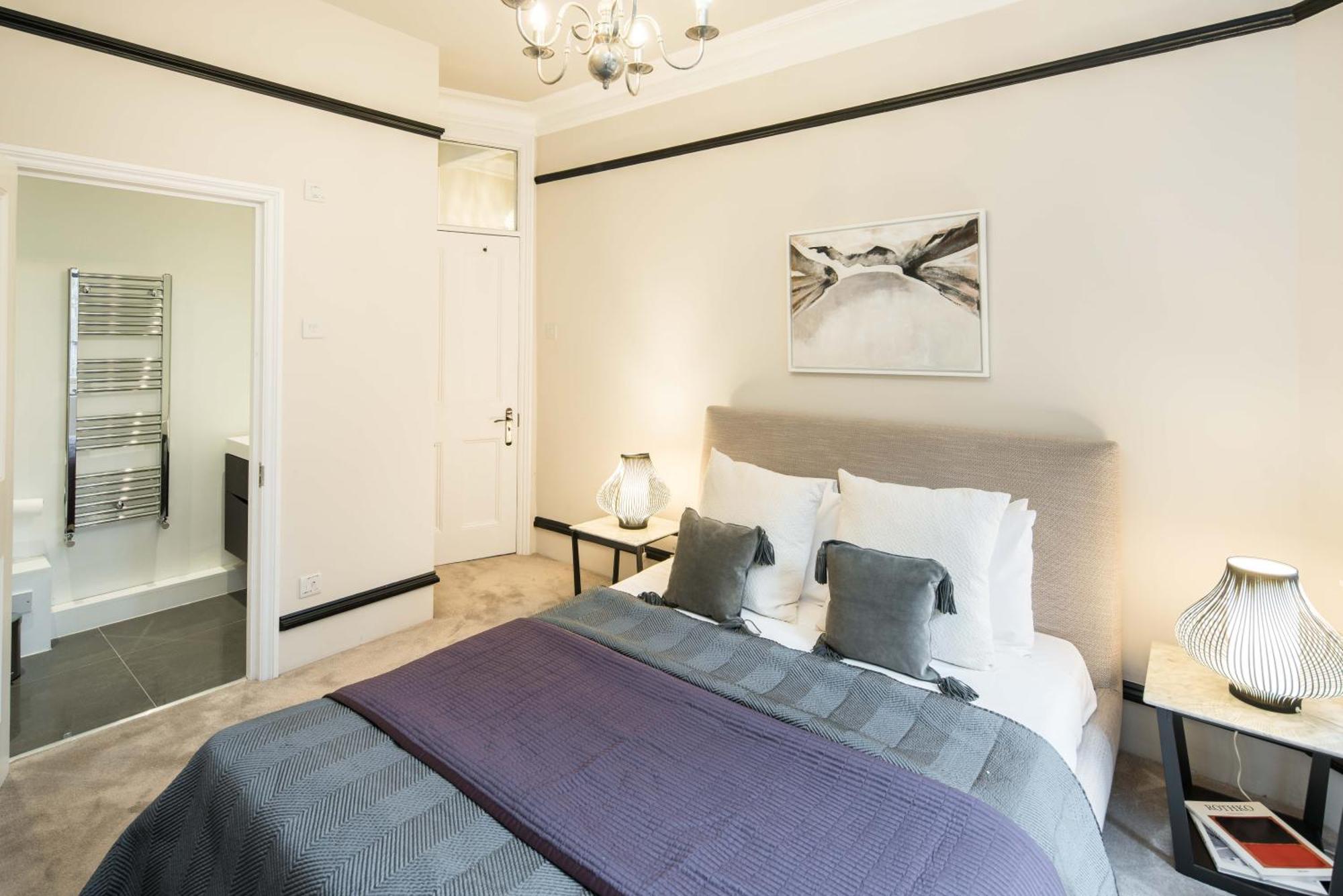West Kensington-4bedrooms-cinema Rooms-olympia London