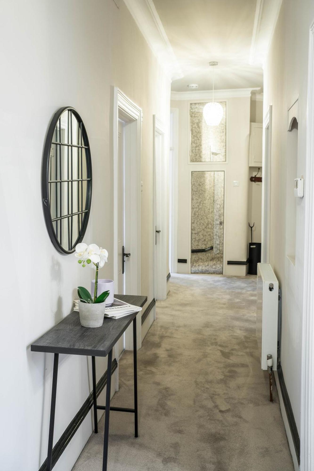 Apartment West Kensington-4bedrooms-cinema Rooms-olympia London