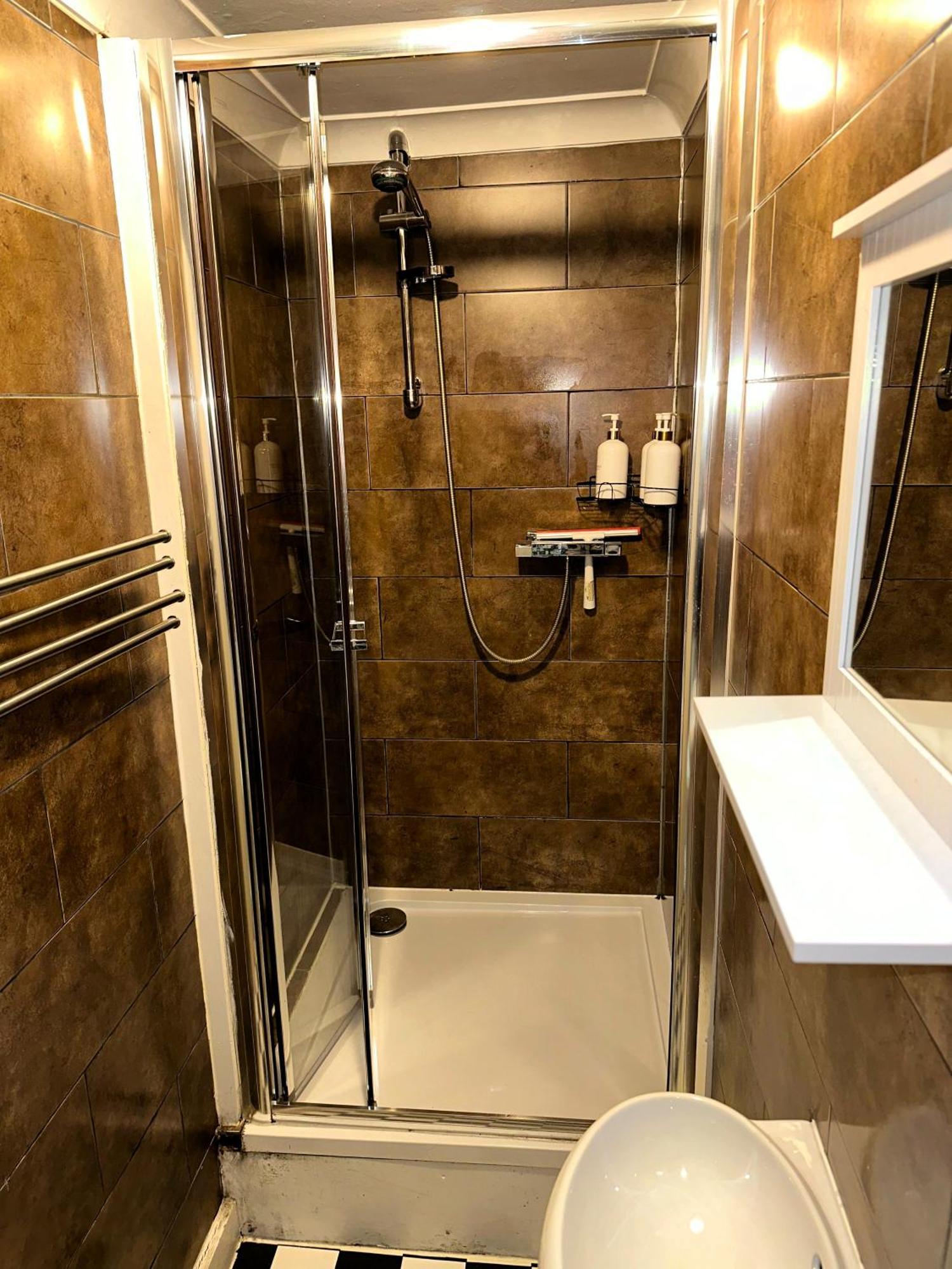 Guest house 326 Your 2nd London