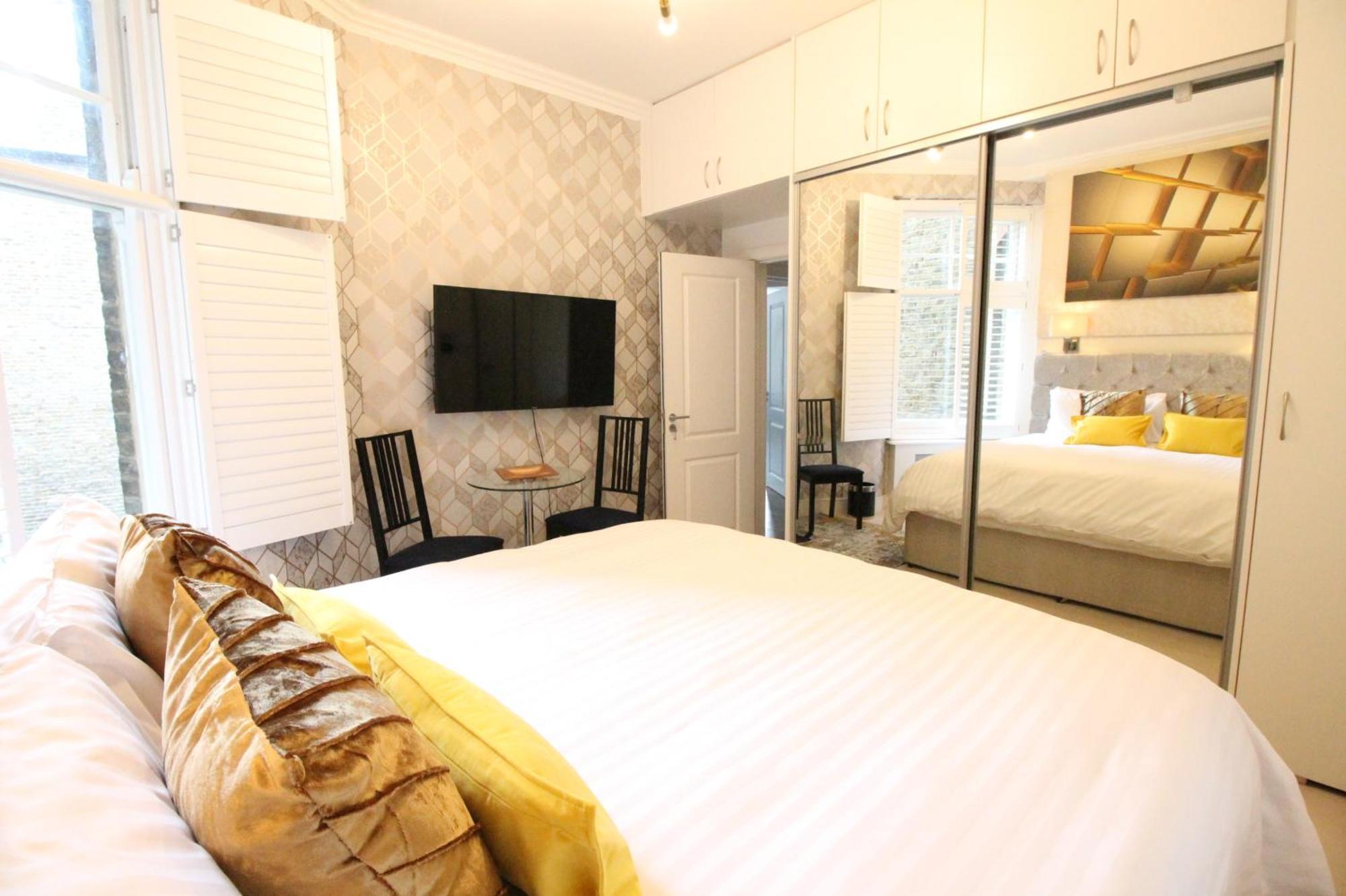 Contemporary 3 Double Bedroom 2 Bathroom Haven In The Heart Of Chelsea Exquisite With A Designer's Touch Apartamento Londres