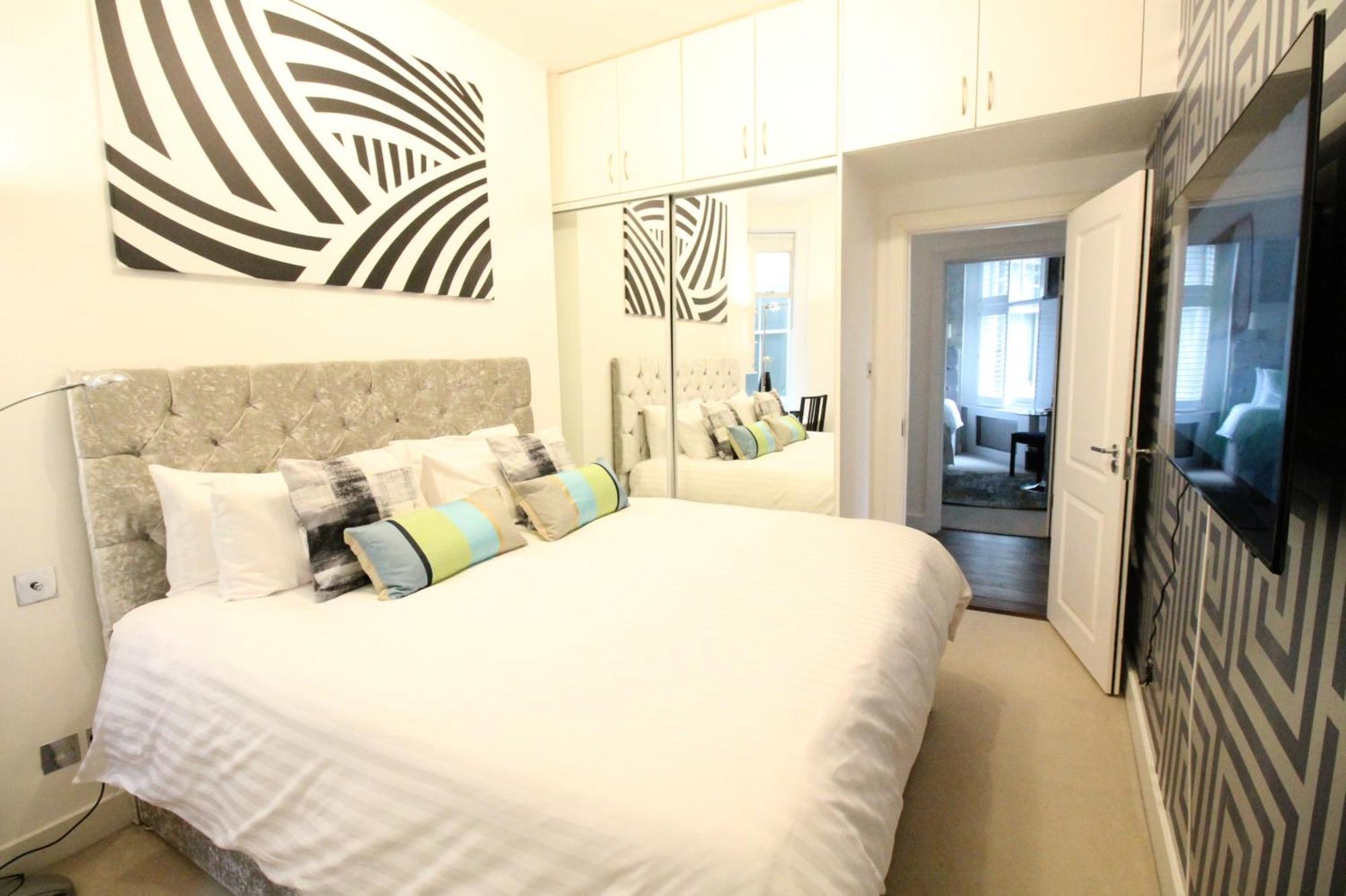Contemporary 3 Double Bedroom 2 Bathroom Haven In The Heart Of Chelsea Exquisite With A Designer's Touch Apartamento *