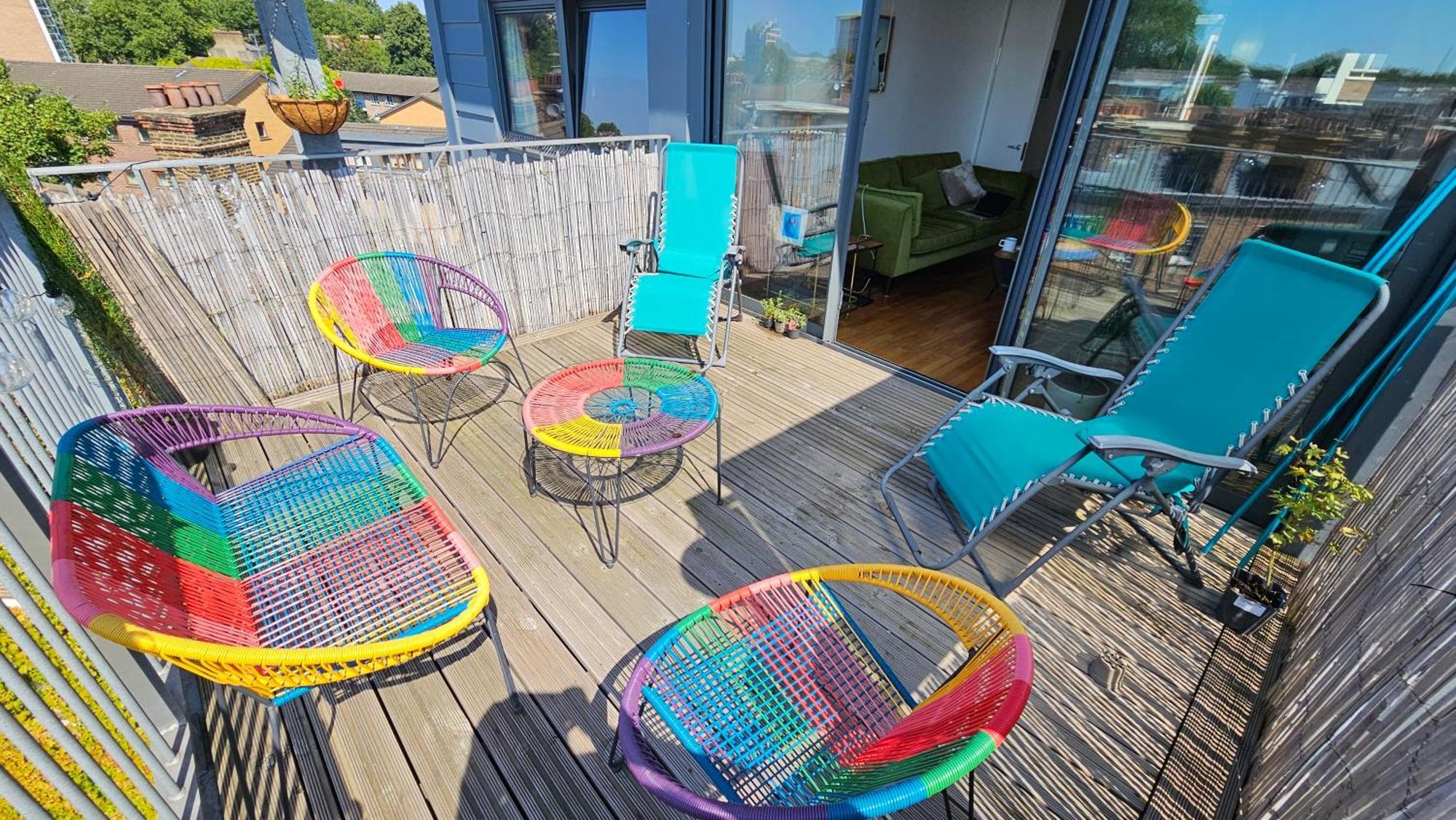 Apartment Roof Terrace, 2-bed 2-bath, Stoke Newington London