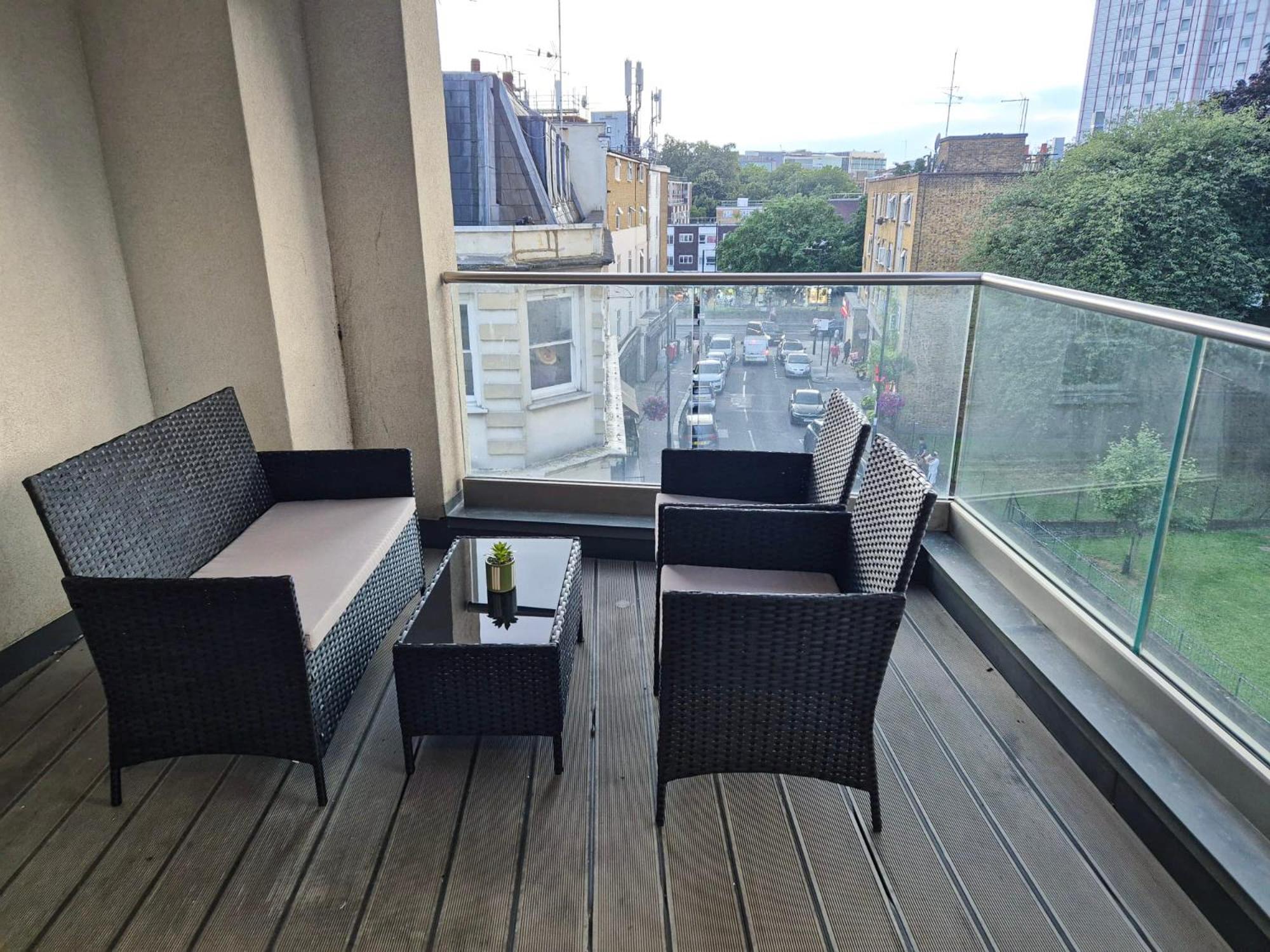 Apartment Modern & 3bedroom Flat With Pvt Balcony Steps From Regent's Park *