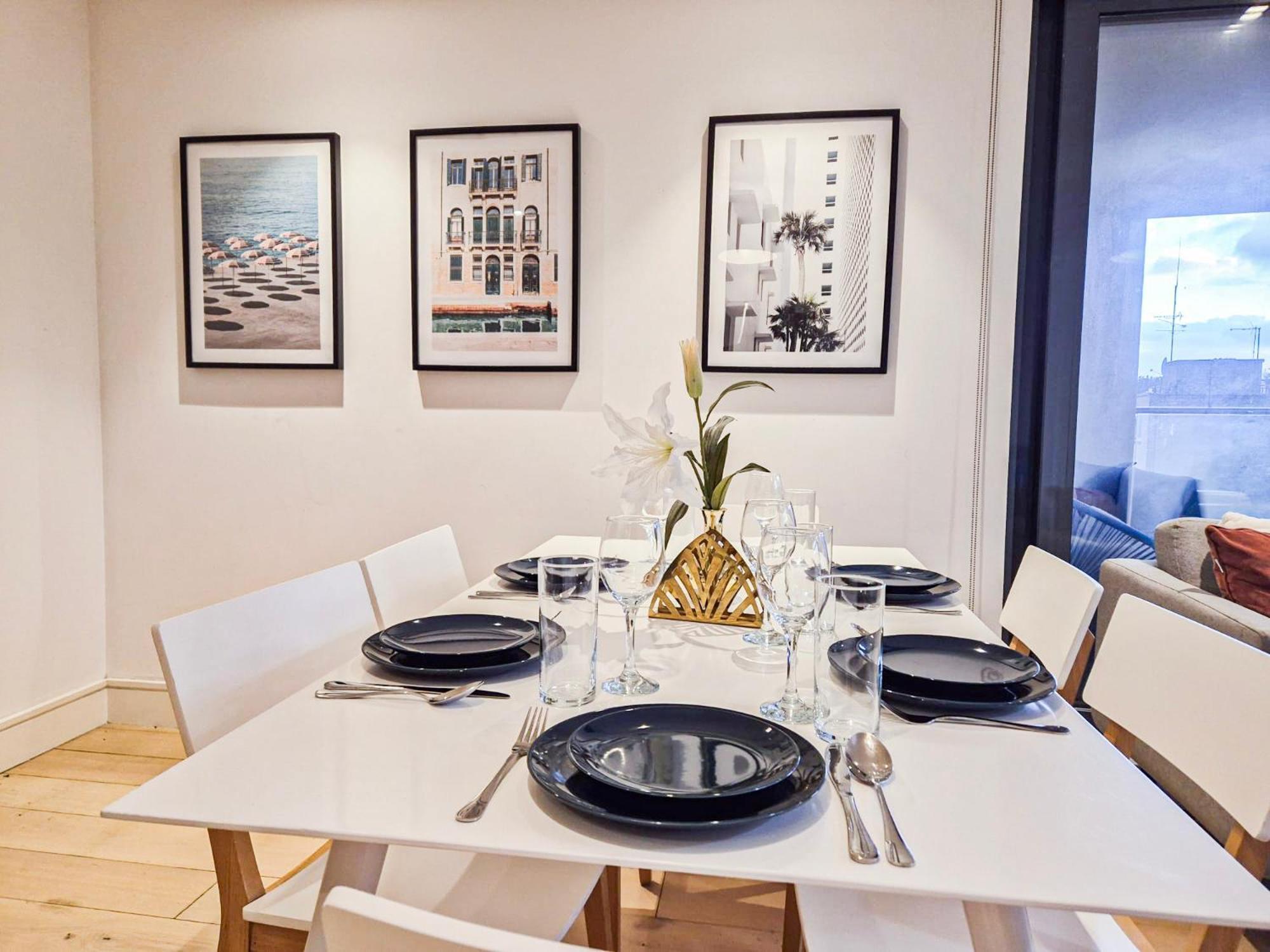 Modern & 3bedroom Flat With Pvt Balcony Steps From Regent's Park Apartment