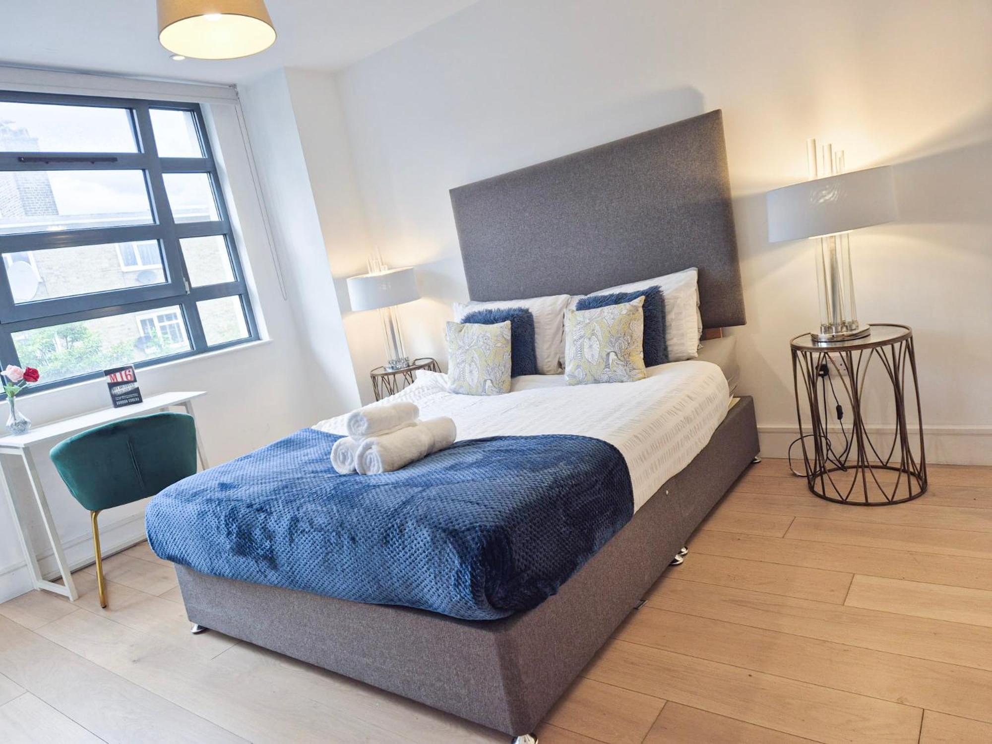 Modern & 3bedroom Flat With Pvt Balcony Steps From Regent's Park Apartment *