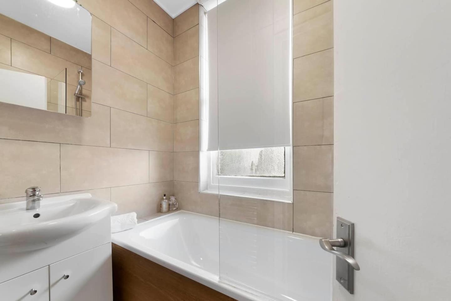 London- 1 Bed *
