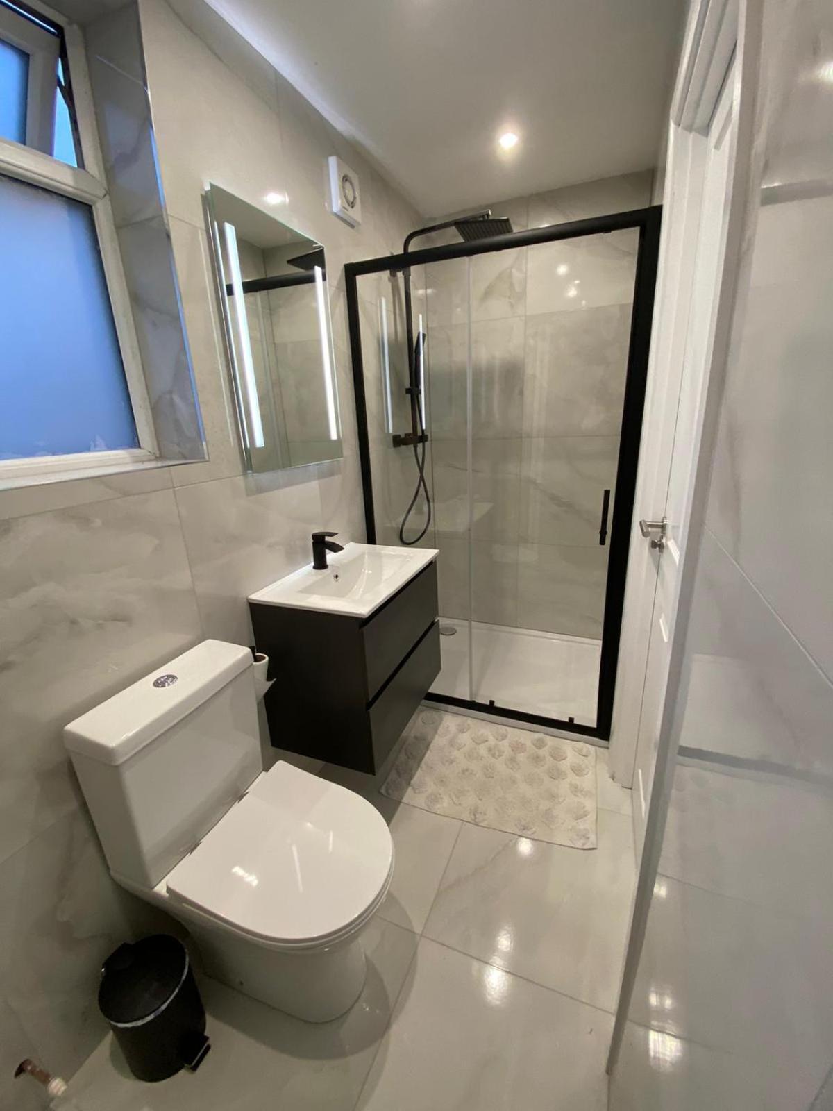 Holiday home Beautiful Newly Renovated House Sleeps 6 People, Only 12 Minutes By Tube To Oxford Circus *