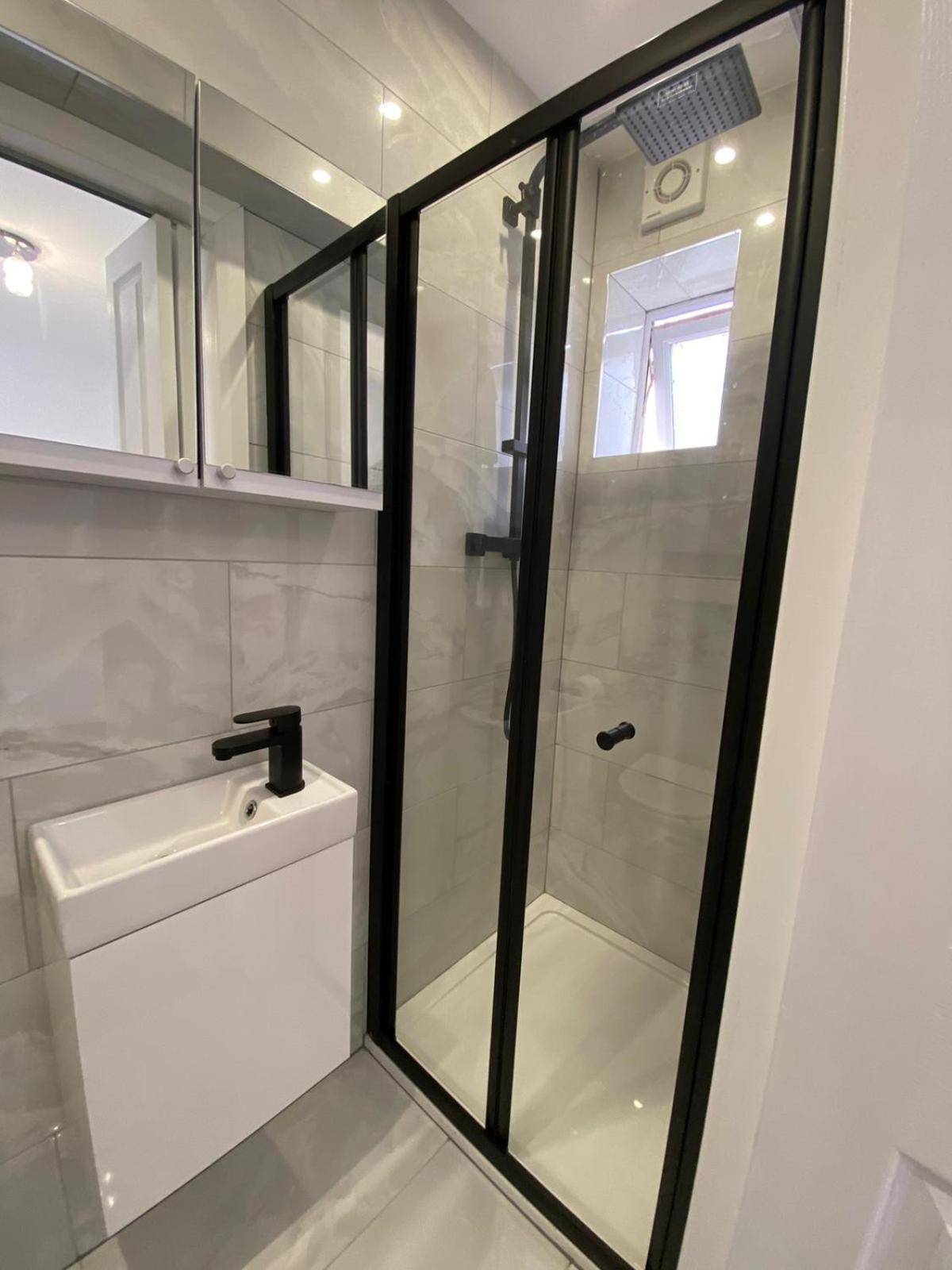 Beautiful Newly Renovated House Sleeps 6 People, Only 12 Minutes By Tube To Oxford Circus Holiday home *