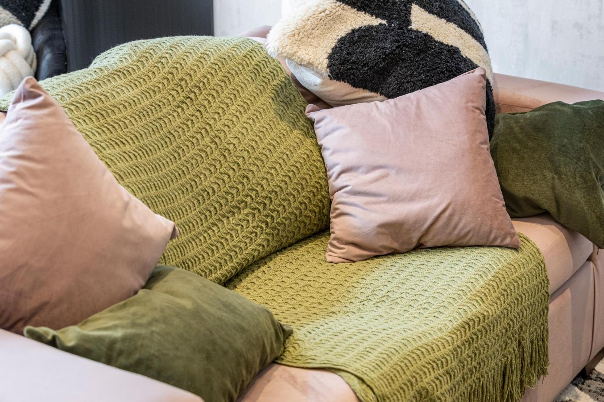 Unwind In Style 2br With Cozy Backyard For Groups Londres
