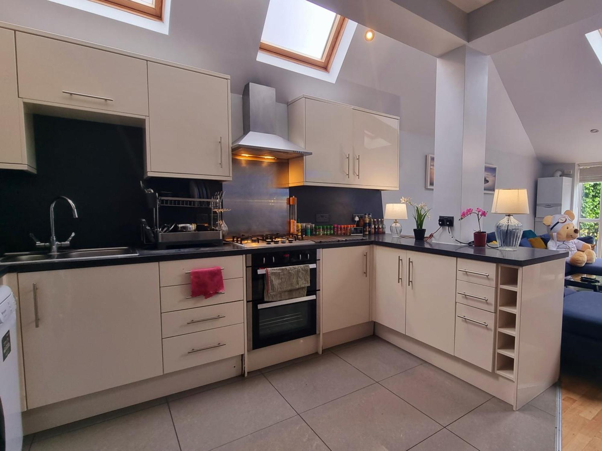 Homestay Garden View Double Room, 20 Mins To London, 1gb Internet London