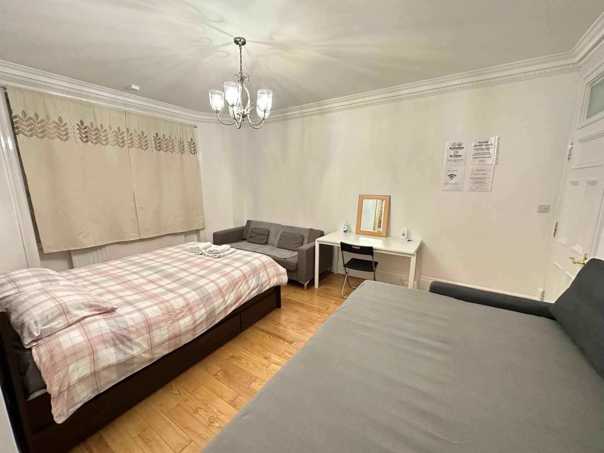 Private Double In West Marylebone, 1 Step To Tube Station London