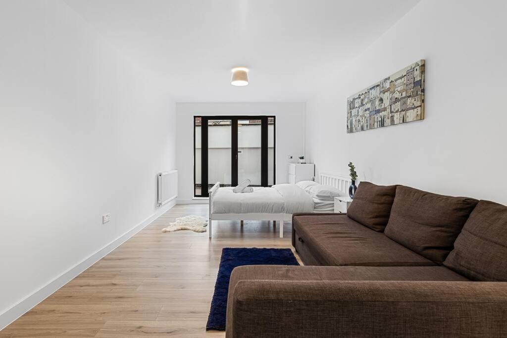 Apartment Spacious Sleep 14 - 1 Min From Tooting Station Mr3 *