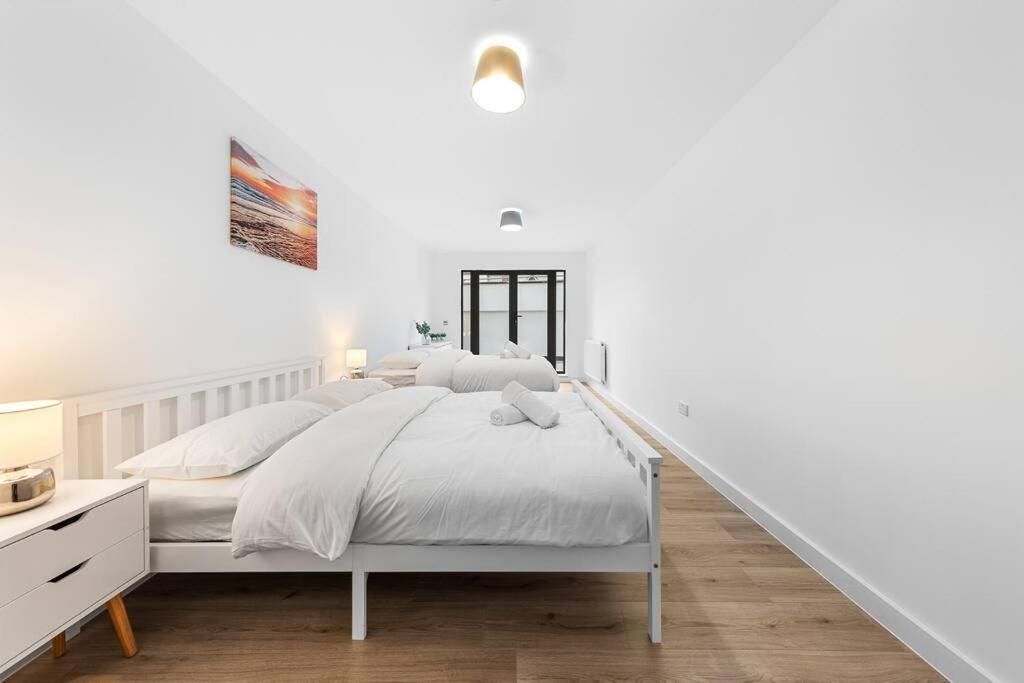 Spacious Sleep 14 - 1 Min From Tooting Station Mr3 Apartment *