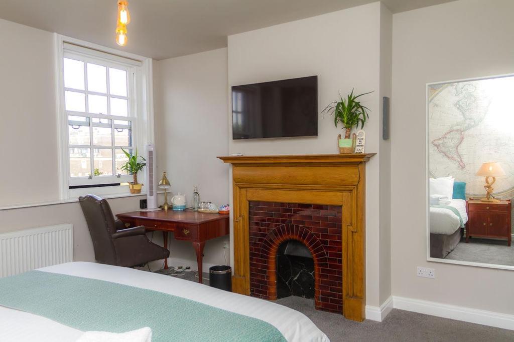 Inn The Captain Cook London