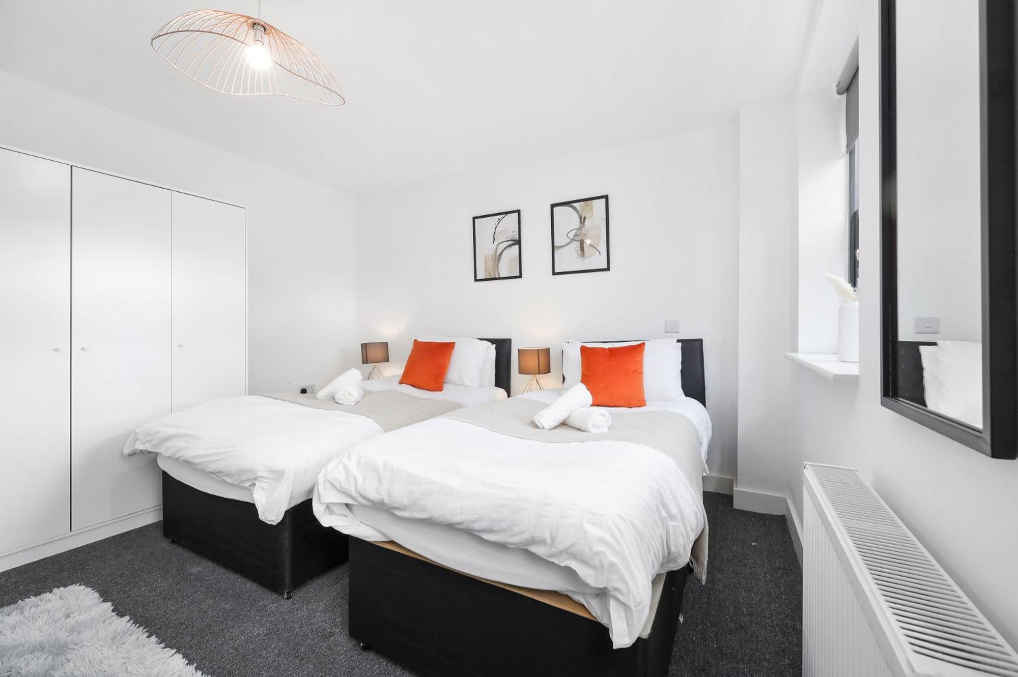 Appartement Stylish Large 3-bed Apartment, Quick Access To Sights, Free Parking