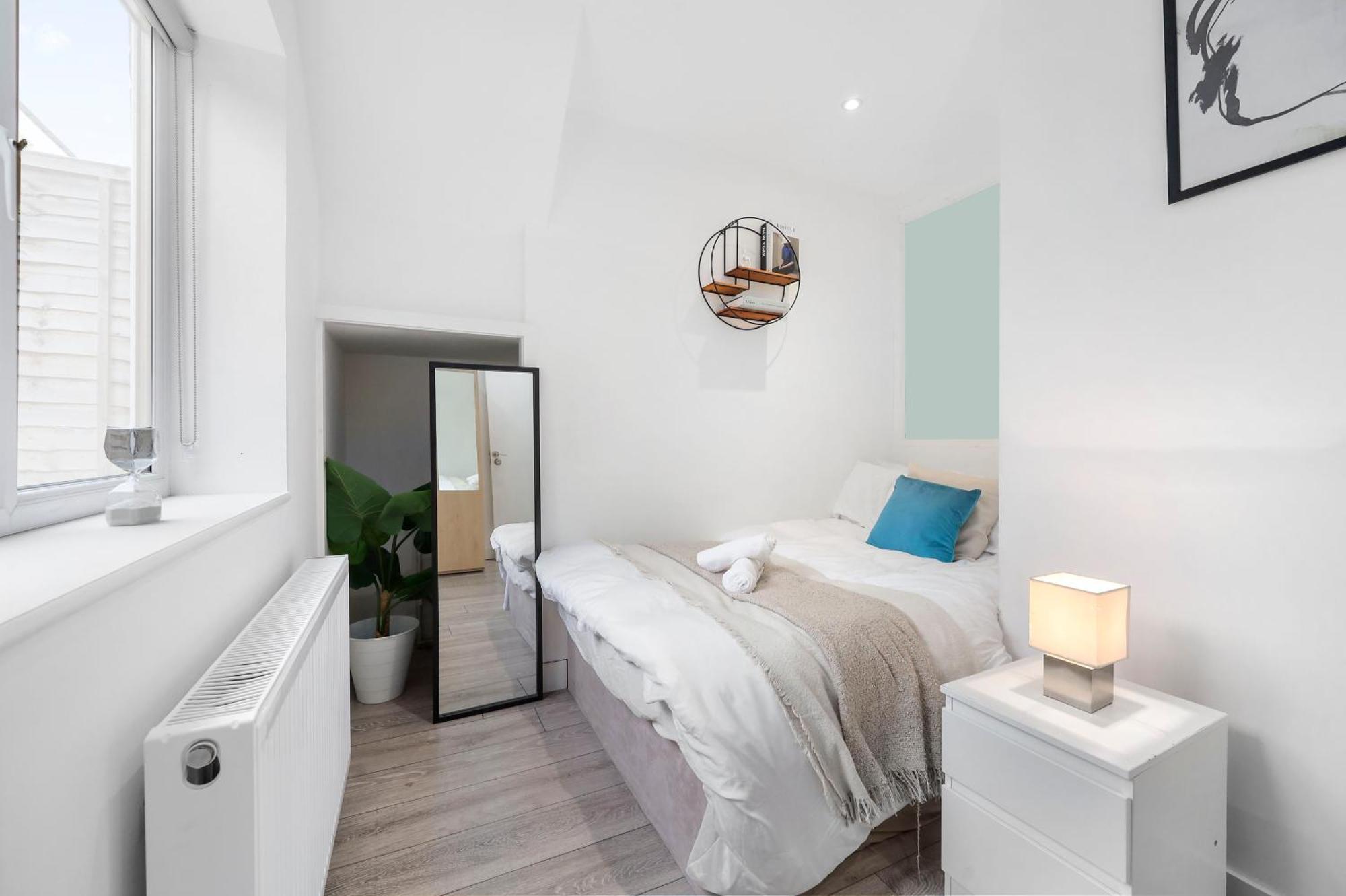 Appartement Stylish Large 3-bed Apartment, Quick Access To Sights, Free Parking