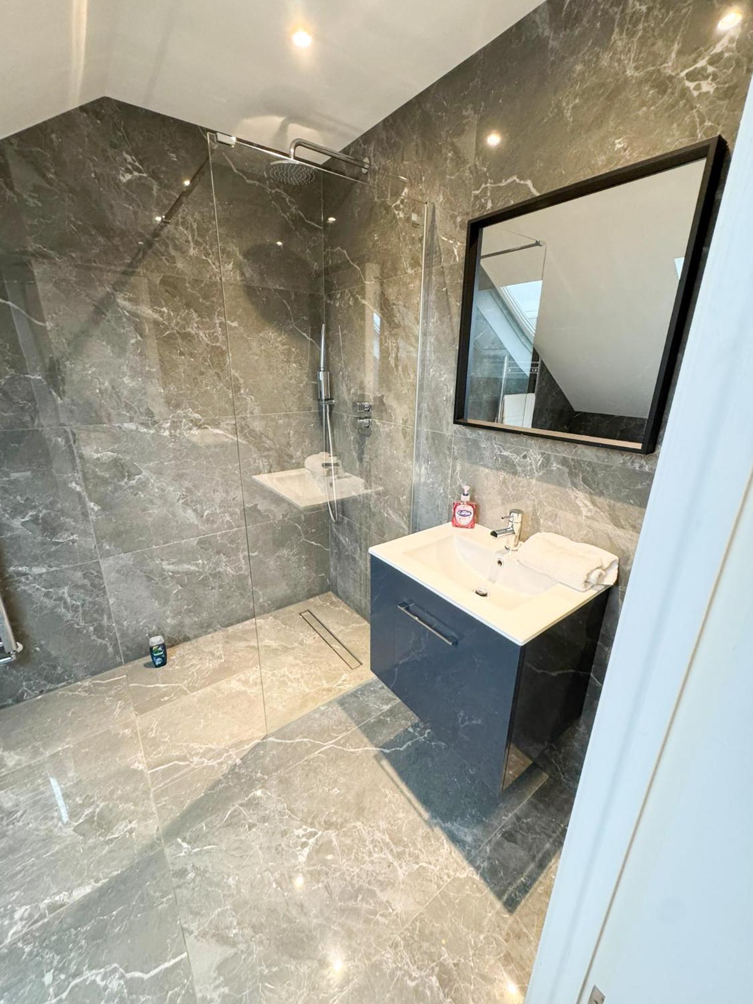 Apartment Willesden Penthouse London