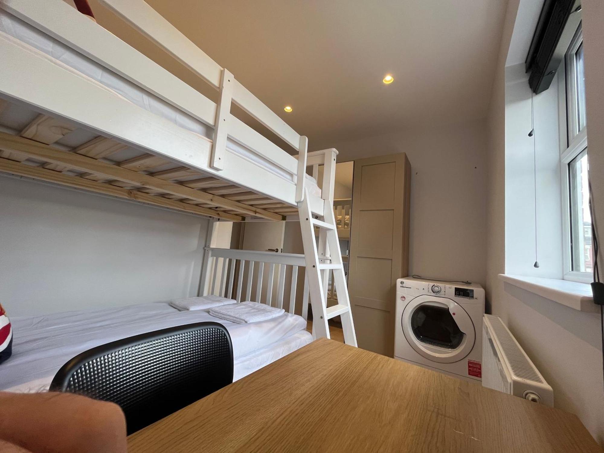 Apartment Willesden Penthouse *