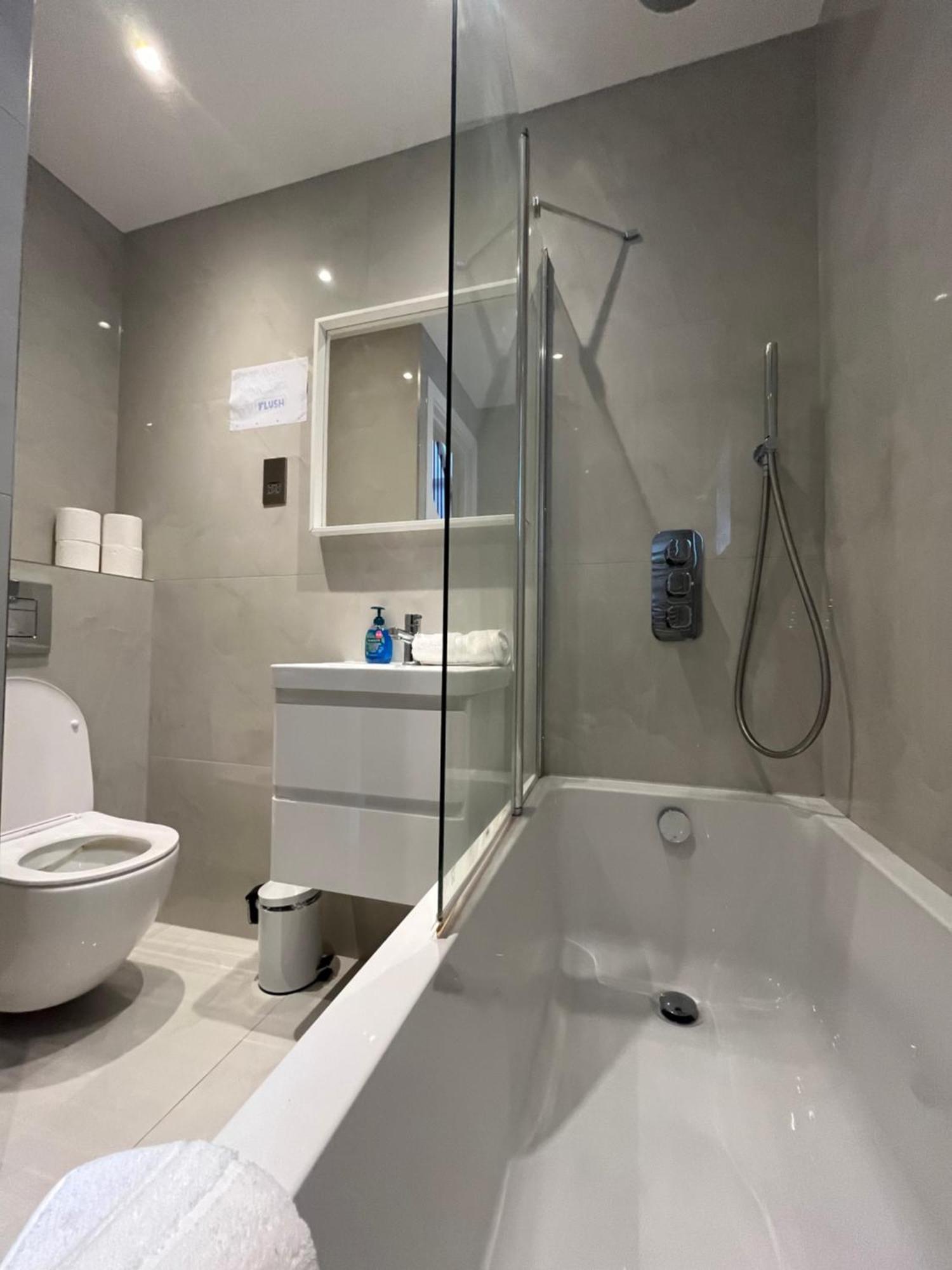 Willesden Penthouse London