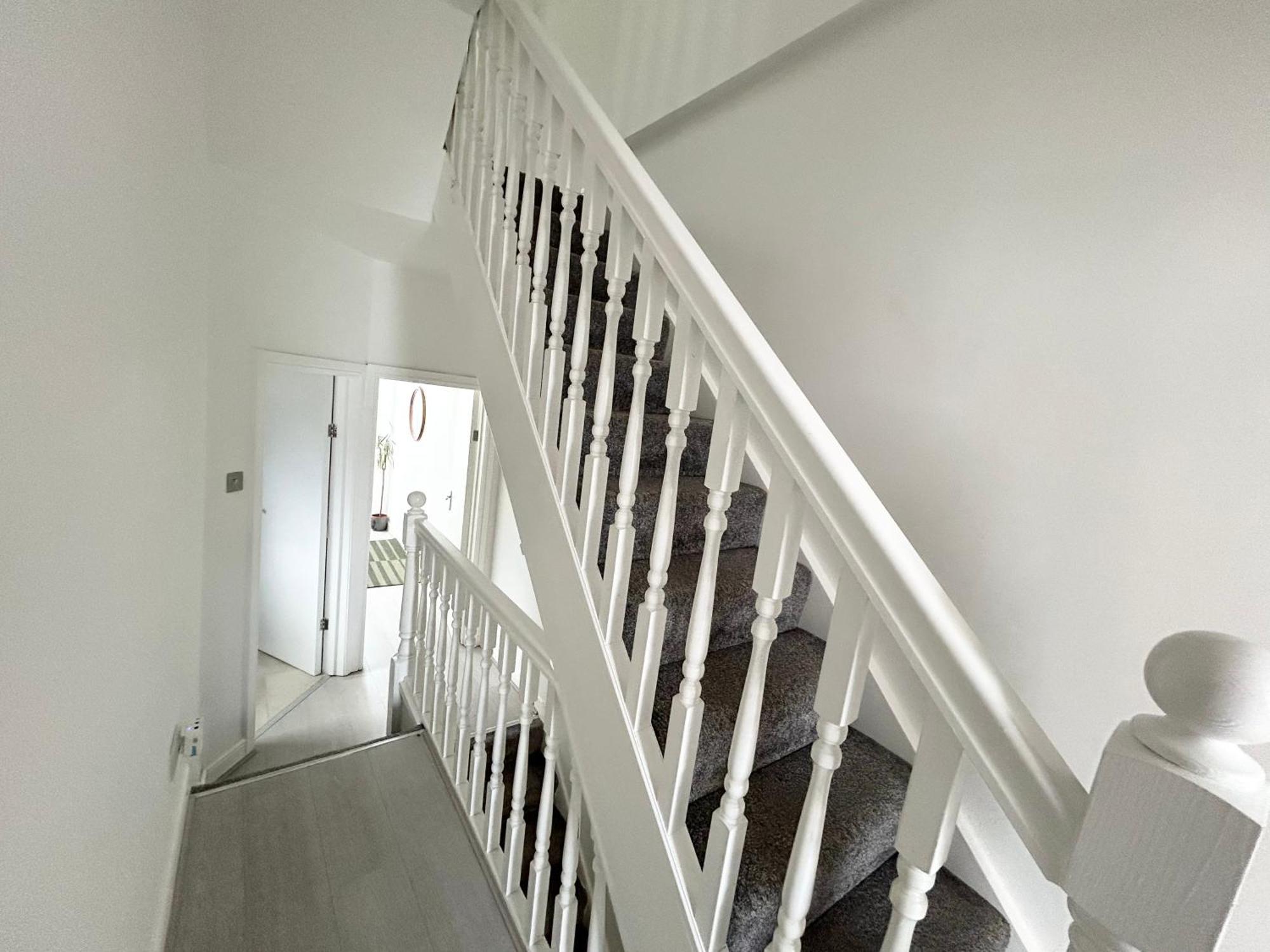 Serviced Near Tottenham Hotspurs Football Stadium Great For Contractors Apartment
