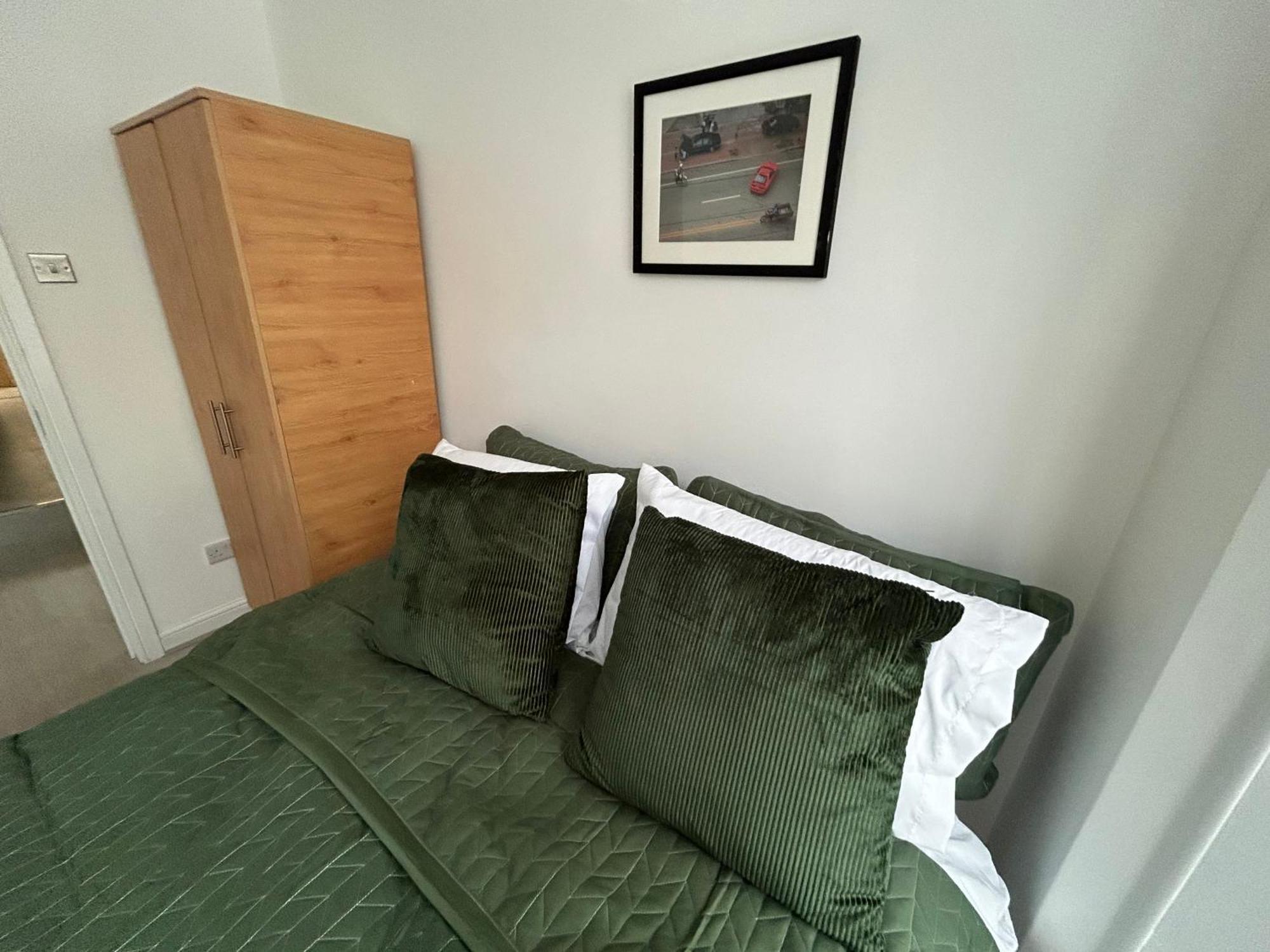 Apartment Serviced Near Tottenham Hotspurs Football Stadium Great For Contractors London