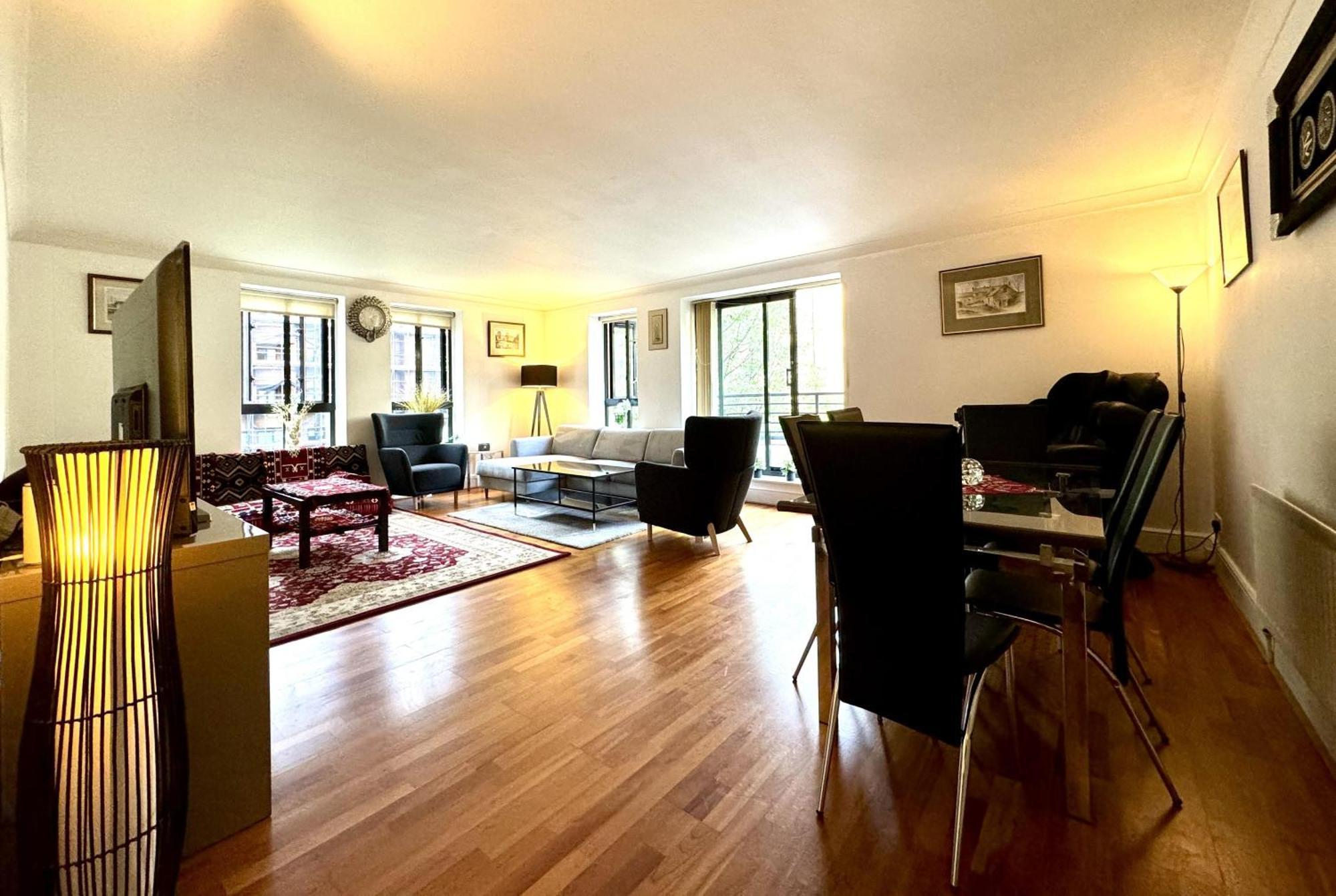 Cityscape Haven In London
