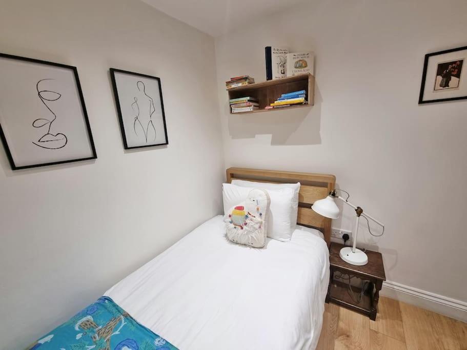 4bed 3bath 8min To Bridge Holiday home *