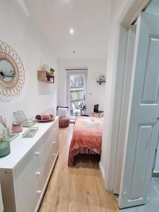 Holiday home 4bed 3bath 8min To Bridge London
