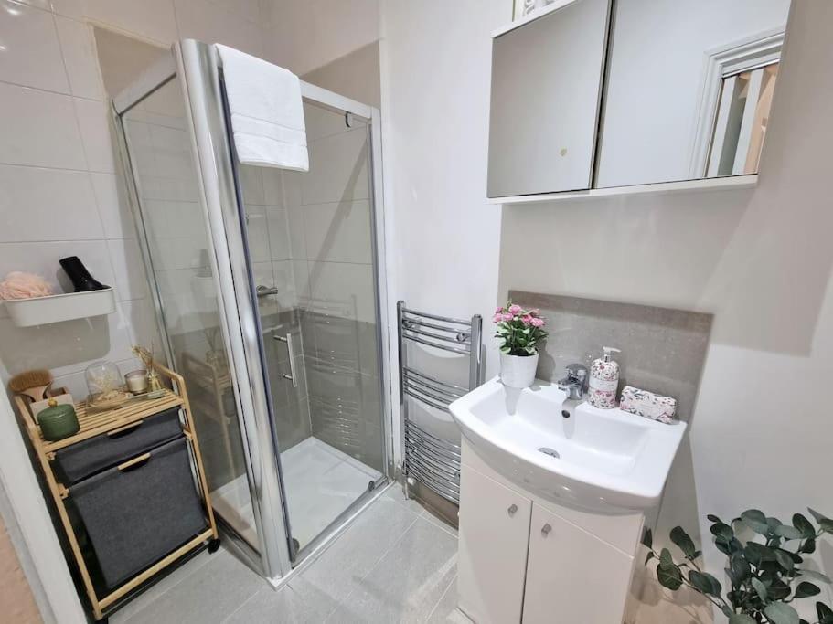 4bed 3bath 8min To Bridge *
