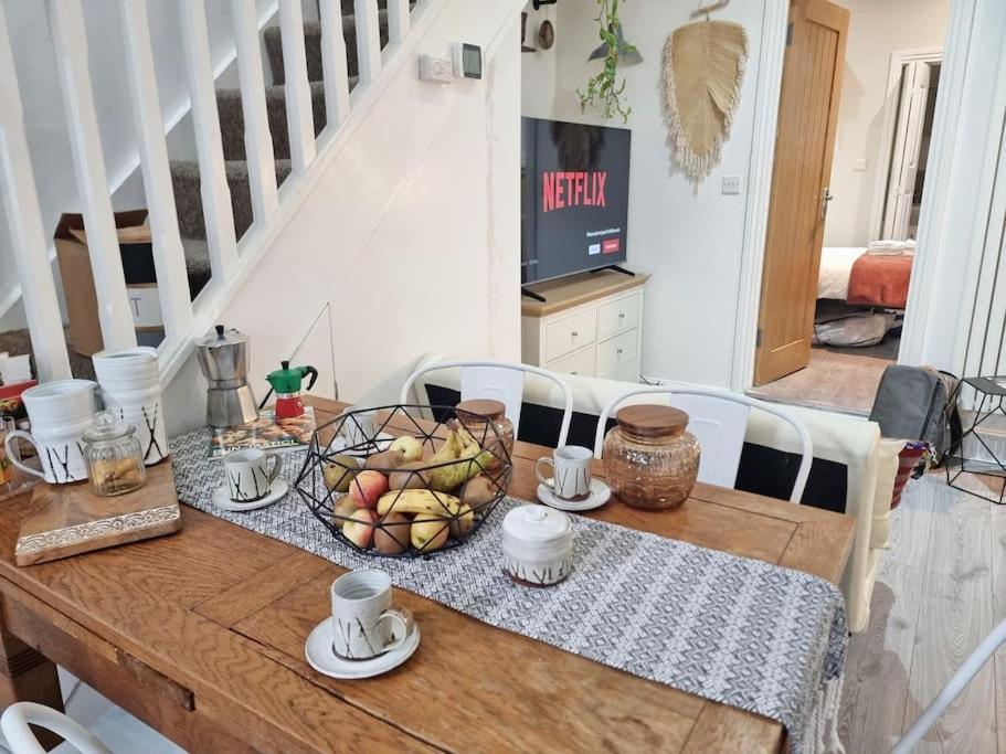 Holiday home 4bed 3bath 8min To Bridge