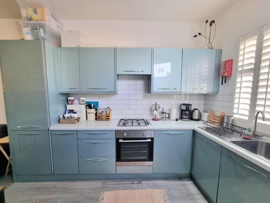 4bed 3bath 8min To Bridge Holiday home *