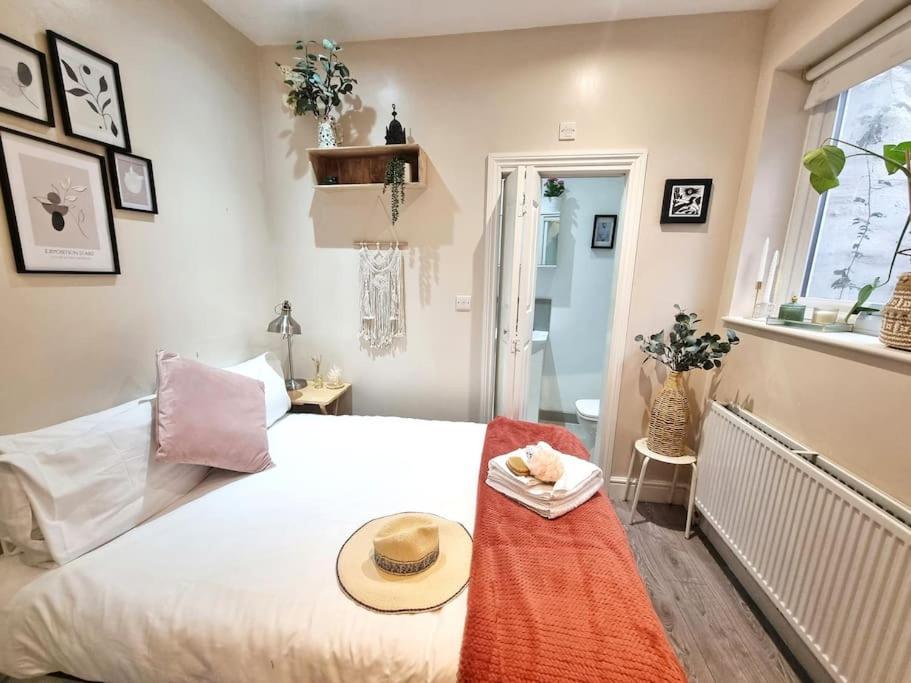 Holiday home 4bed 3bath 8min To Bridge *