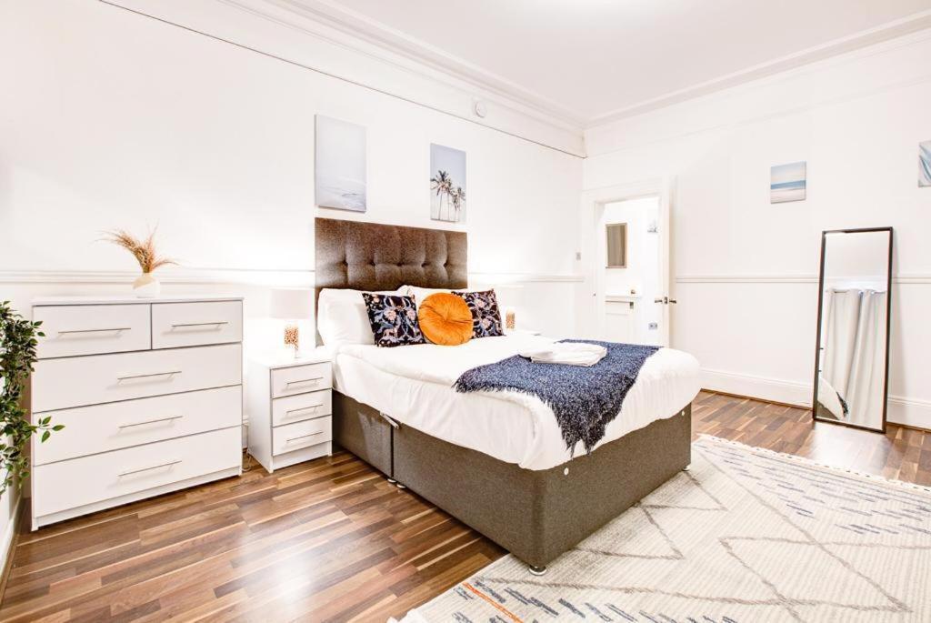 Villa Mayfair Four Bedroom London