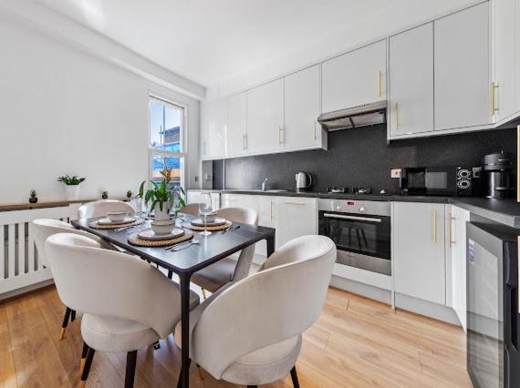 Imperial Wharf Chelsea 3 Bedroom Appartement