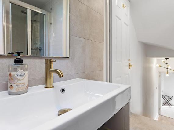 Appartement Imperial Wharf Chelsea 3 Bedroom *