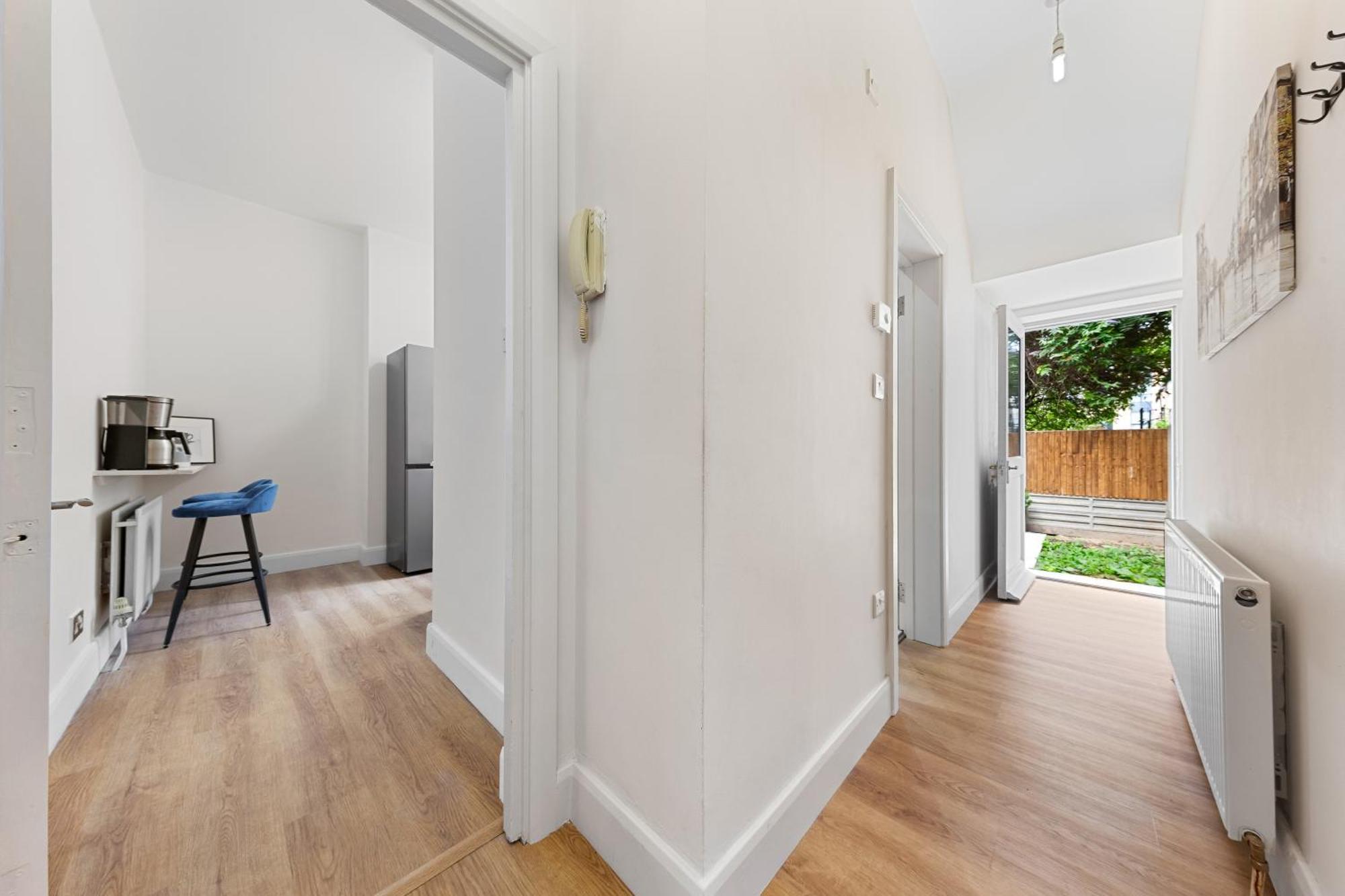 Maida Vale, Modern Apt, Sleeps 4, London. Appartement Londen