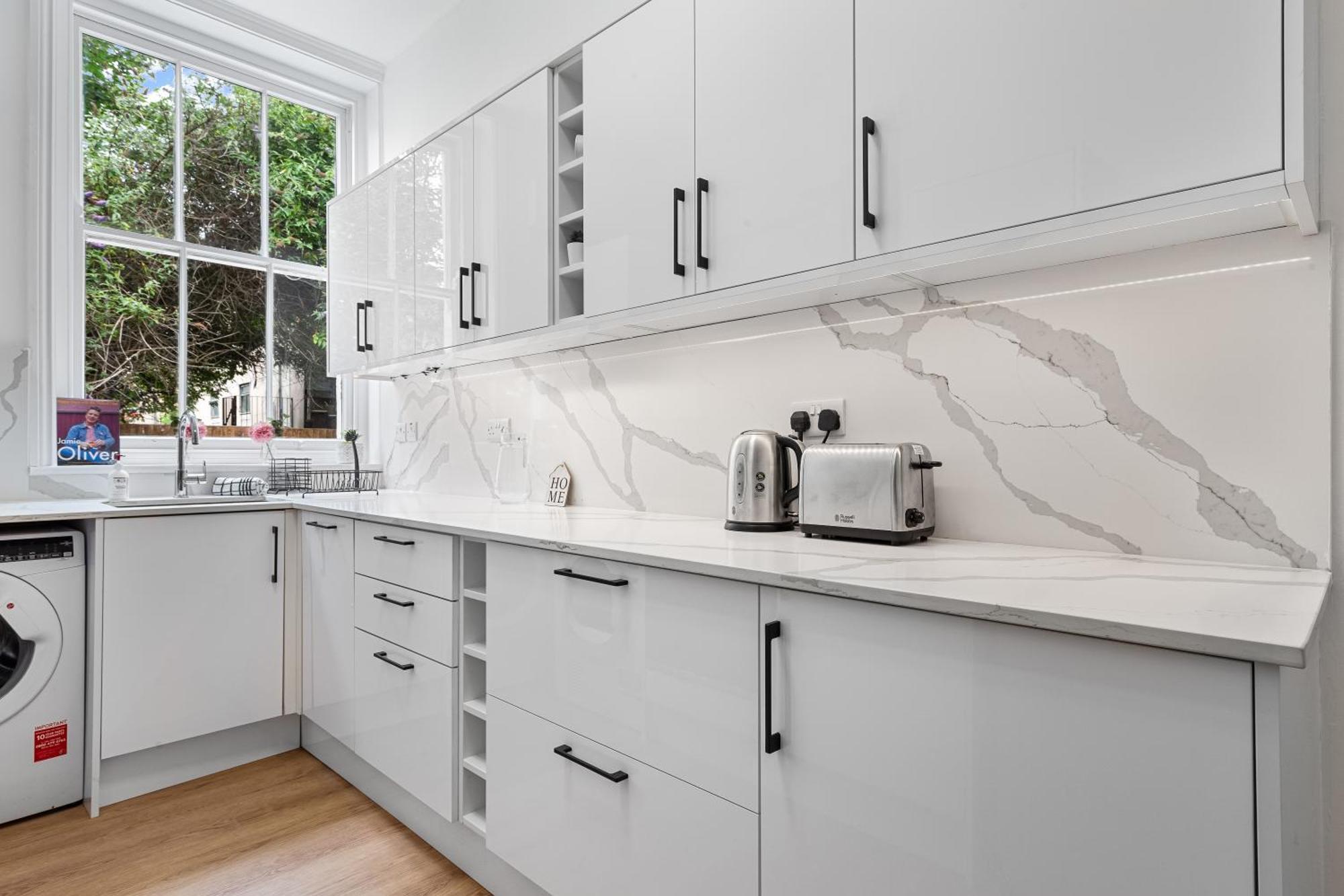 Maida Vale, Modern Apt, Sleeps 4, London. Appartement Londen