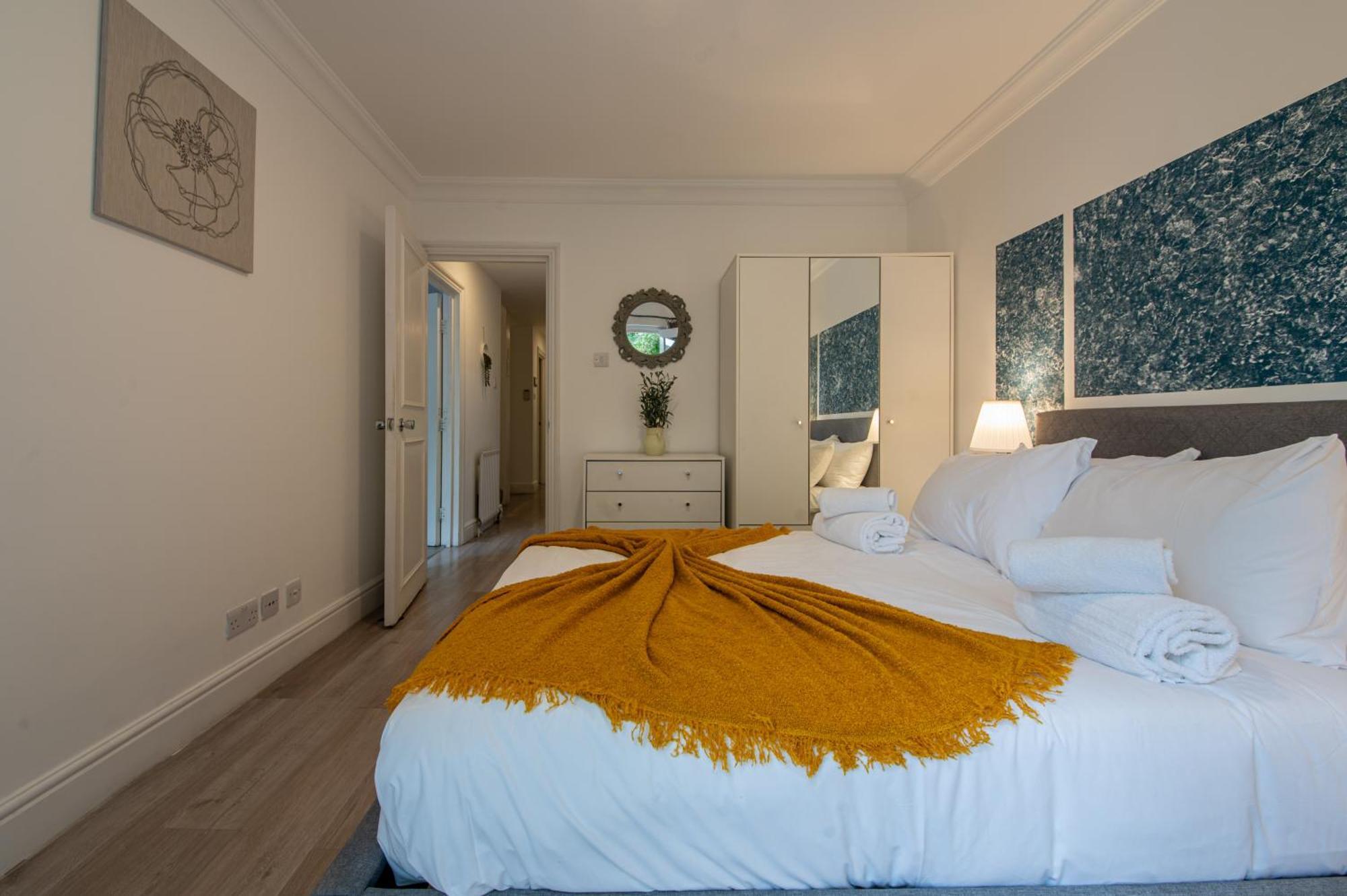 Modern 3 Beds 2 Baths Abbey Rd - St John's Wood Apartment