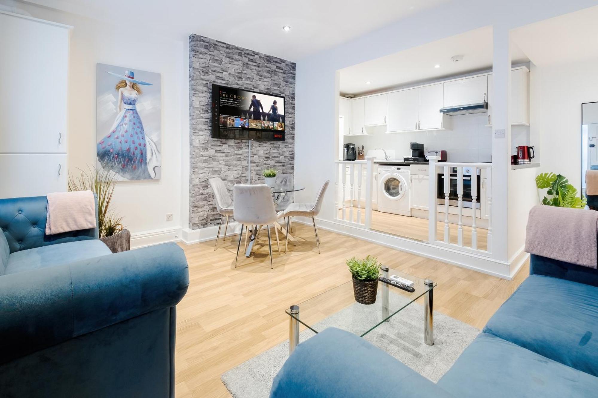 Large One Bedroom In Marylebone * Londen