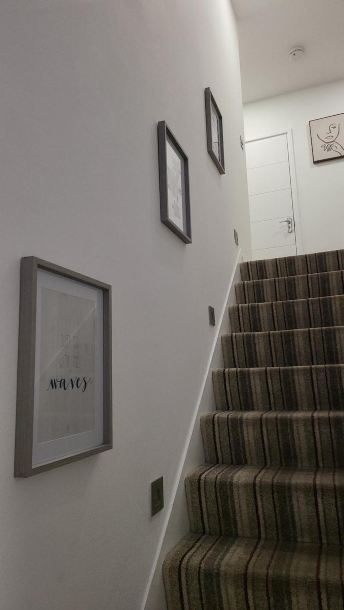 Apartment 3 Bedrooms 2baths 3 Toilets Excel City Airport O2 Sleeps Up To 7,
