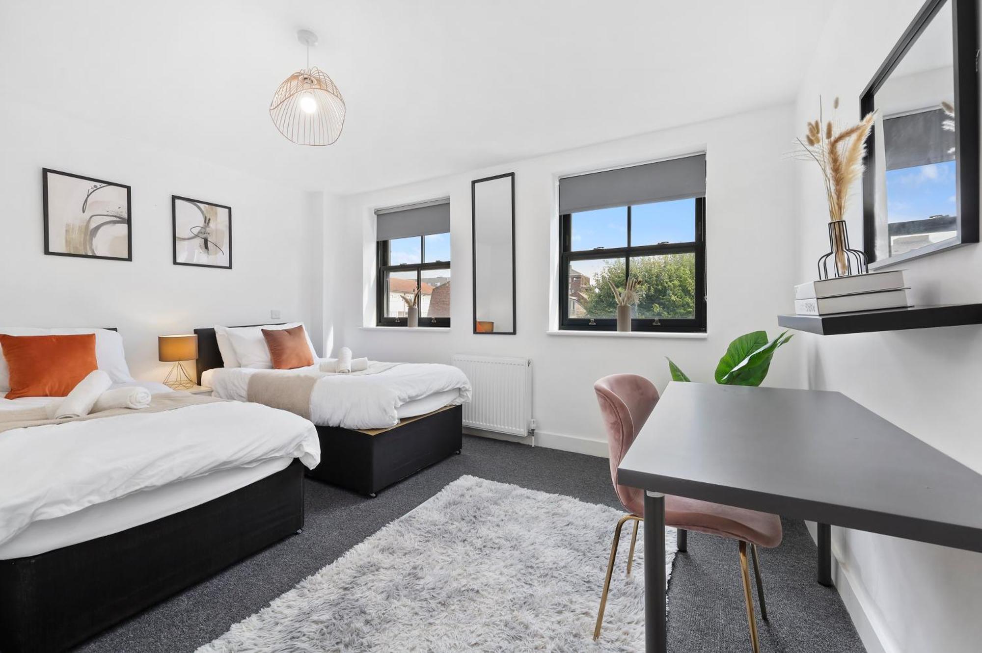 Stylish Large 3-bed Apartment, Quick Access To Sights, Free Parking Appartement *