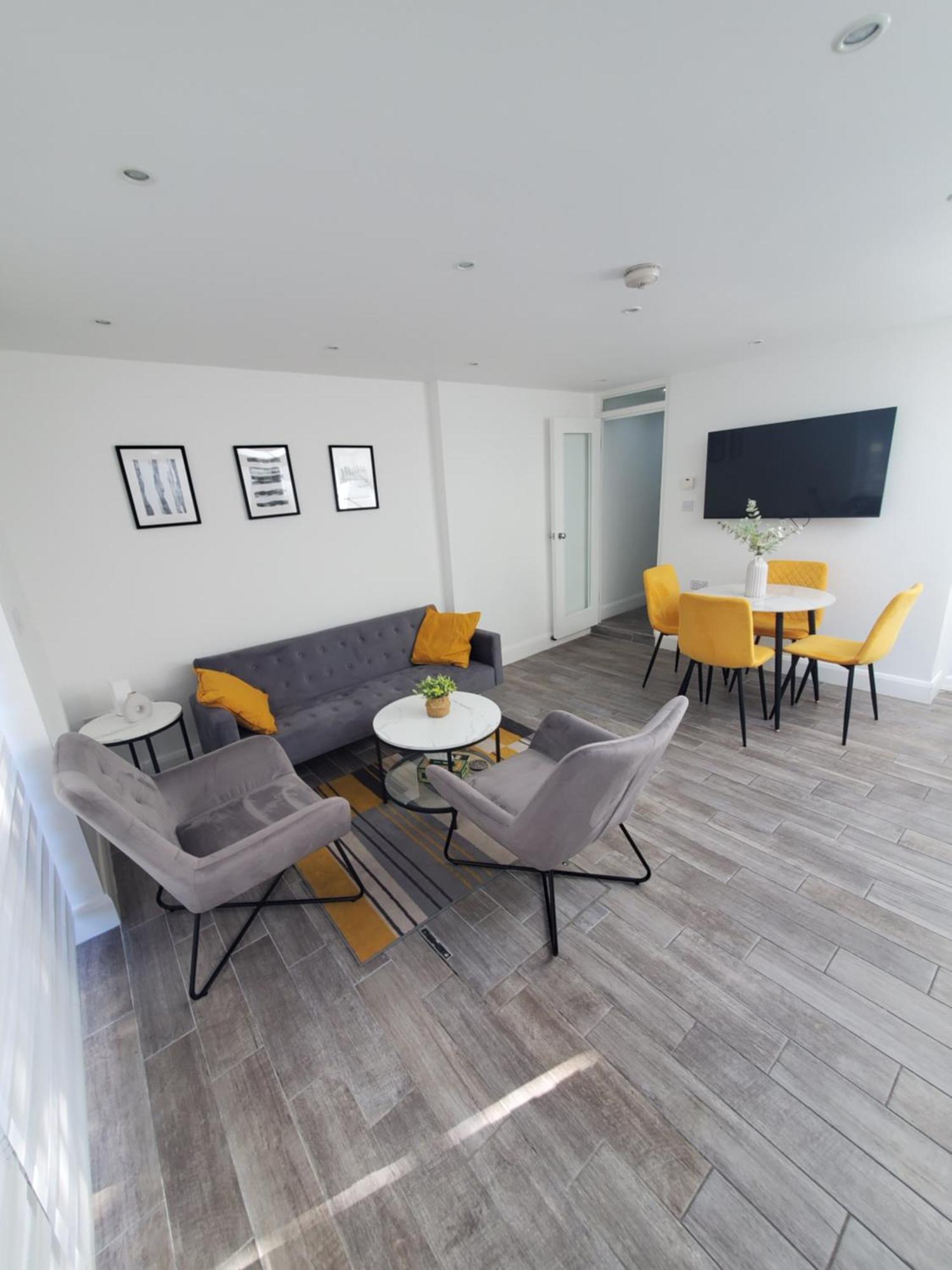 2 Double Bedroom Garden Flat In Acton,london *