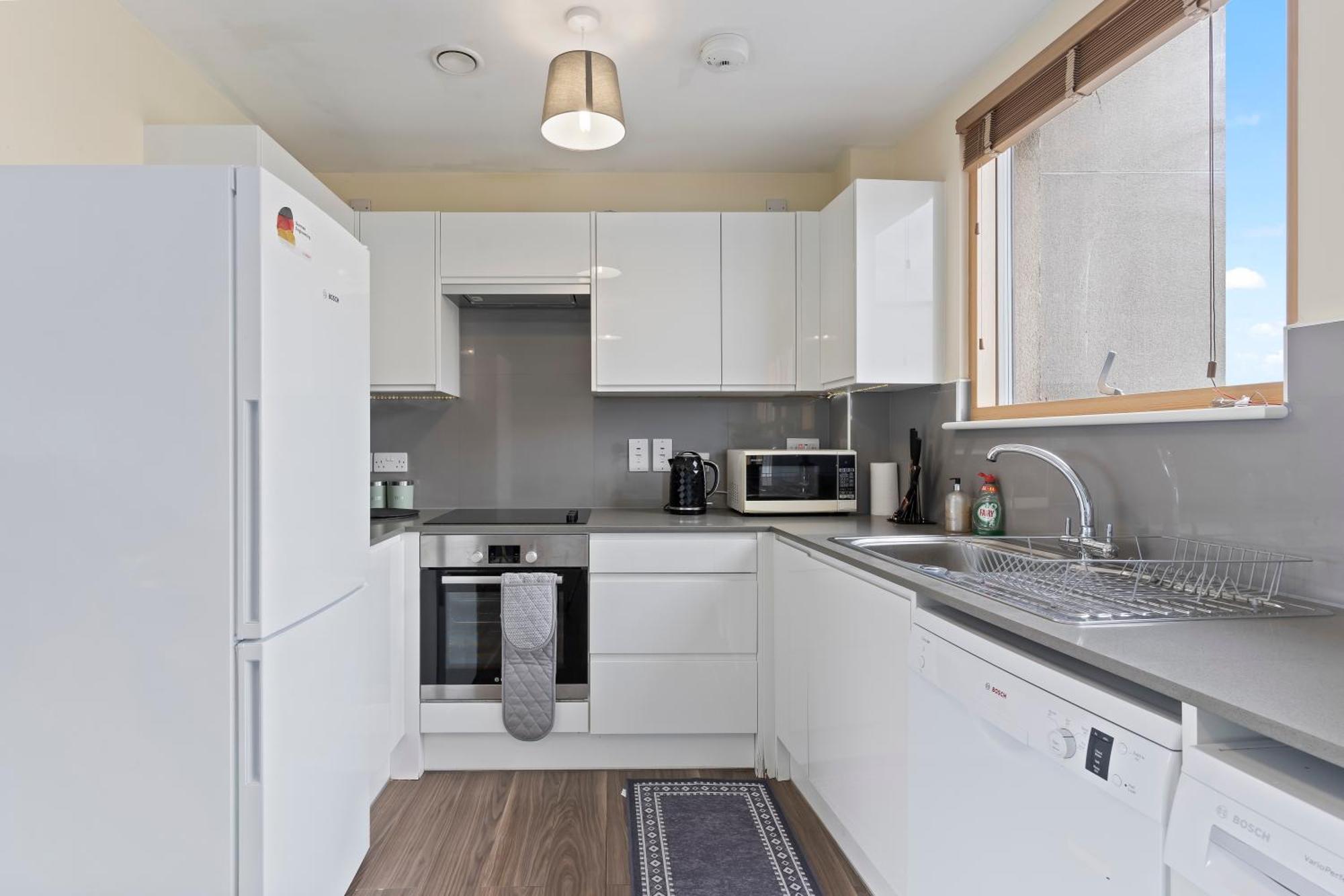 Spectacular 3Br 2Bath Rooftop Sky-Views With Parking * Londen