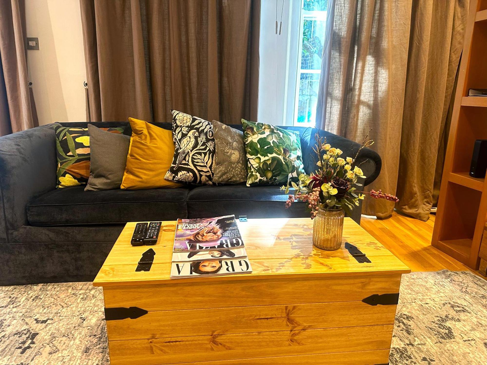 Charming Comfy By Kensington London