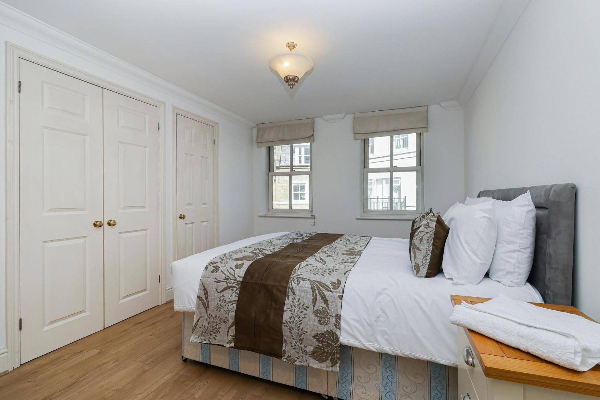 Two Bed Two Bath Kensington Apartment