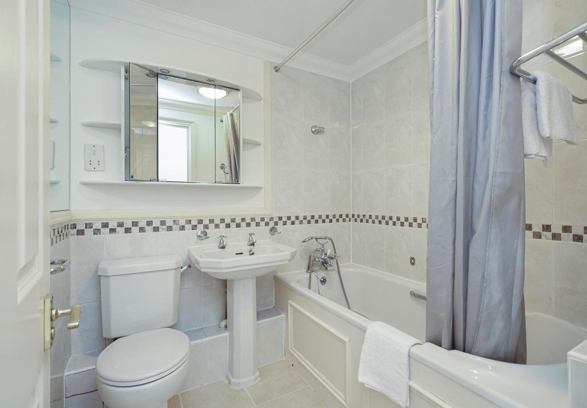 Two Bed Two Bath Kensington London